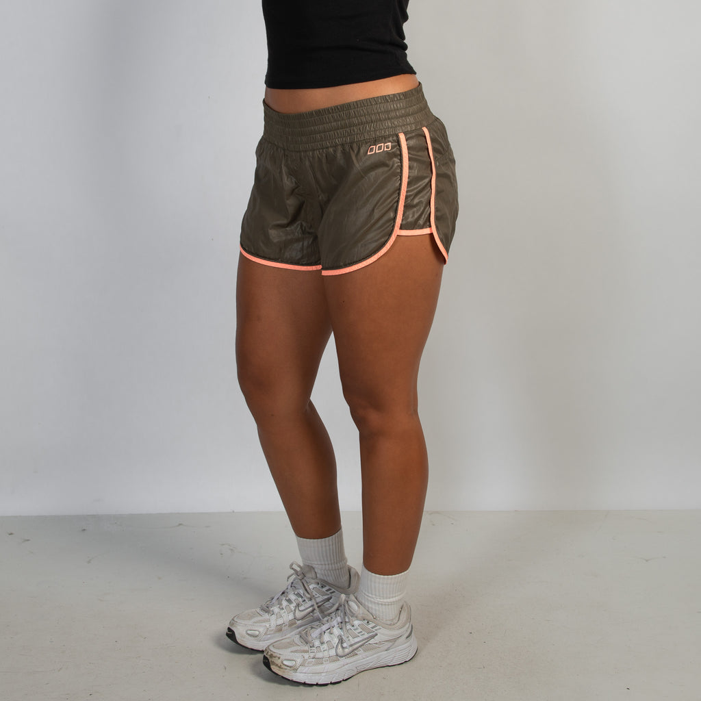 KHAKI SPRAY SHORTS