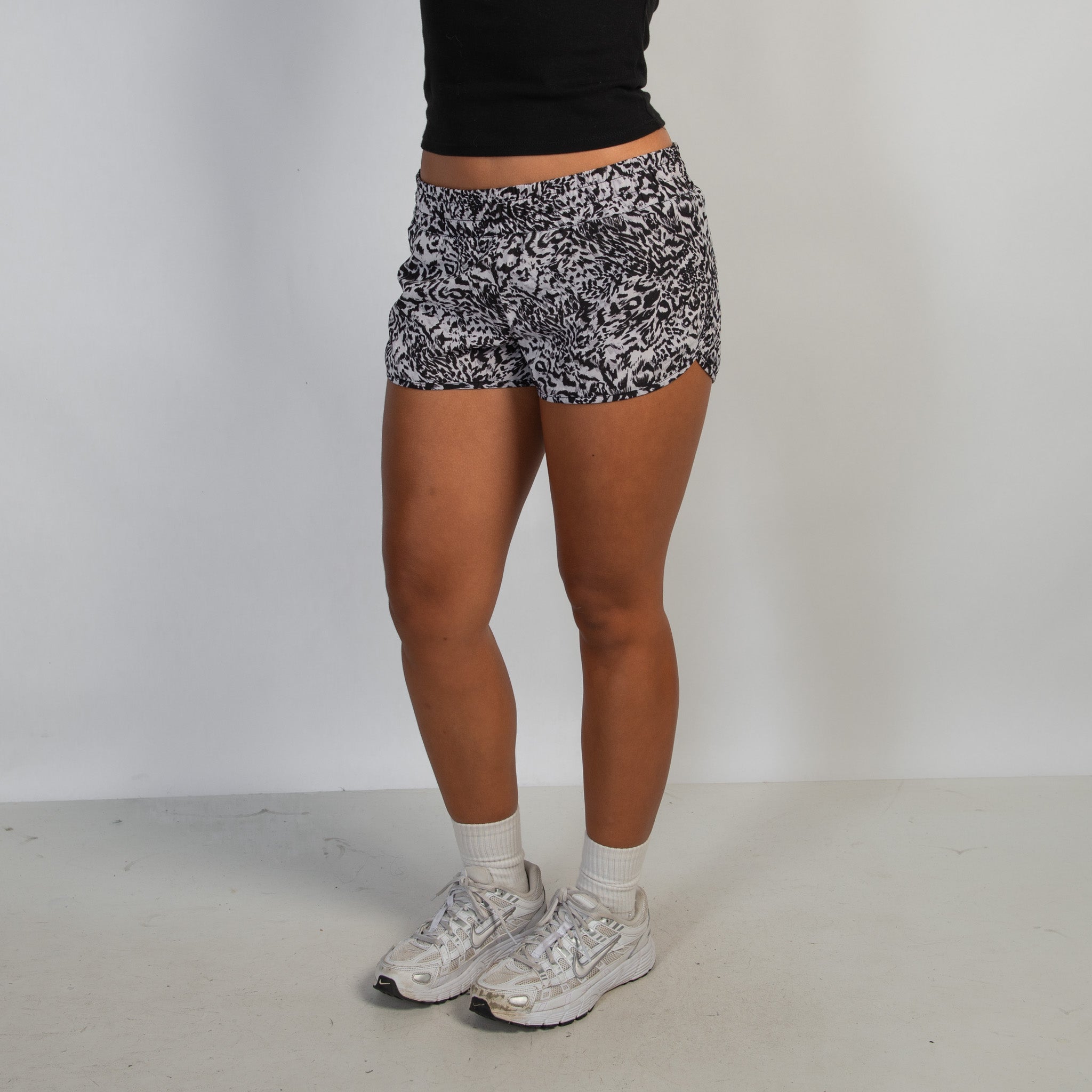 ANIMAL PRINT SPRAY SHORTS