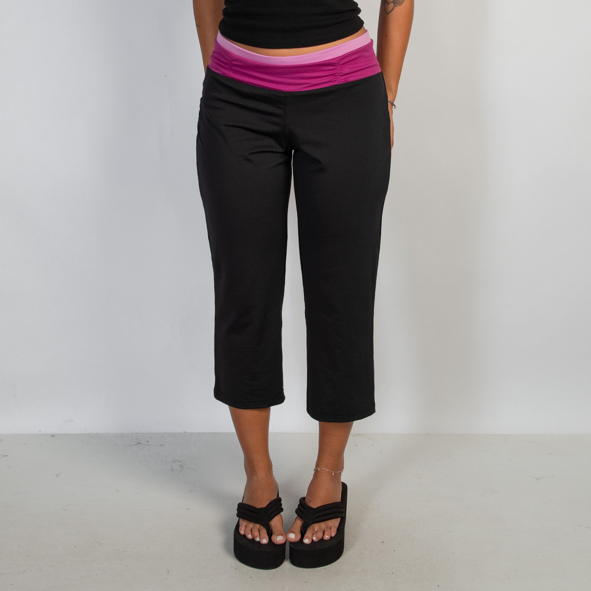 PINK TRIM CAPRI TIGHTS