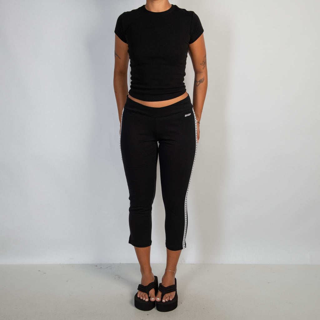 BLACK COTTON CAPRI TIGHTS