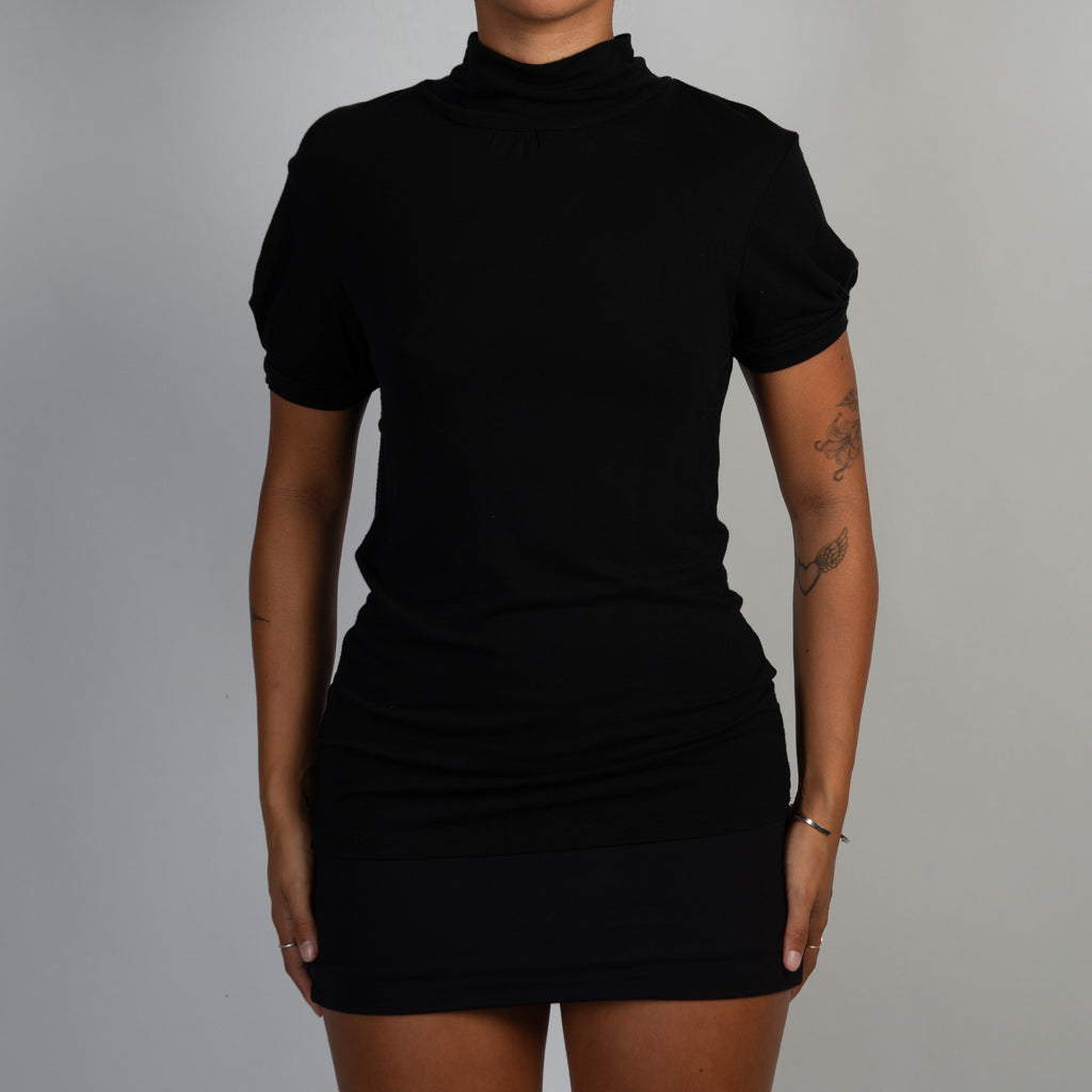 BLACK MOCKNECK TOP