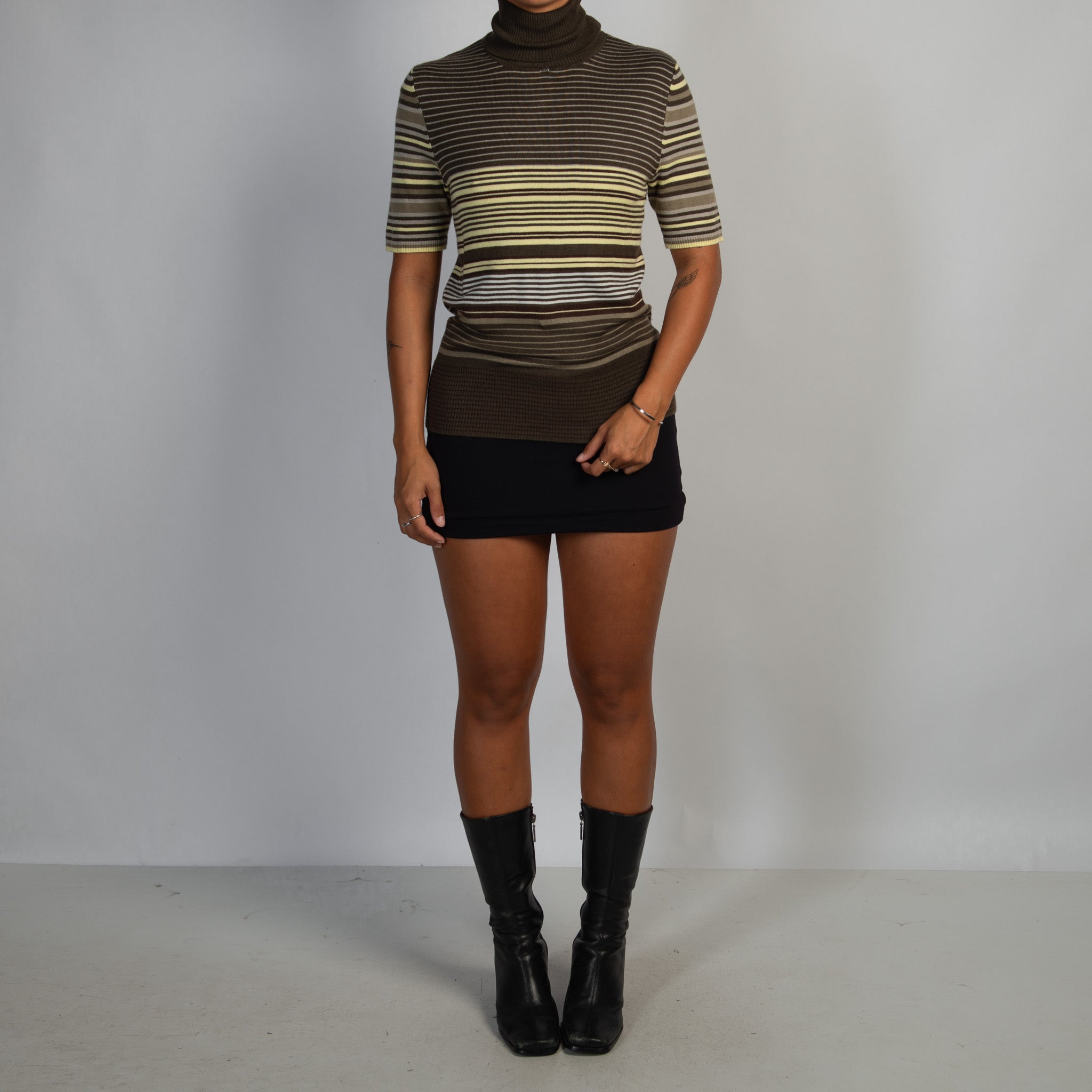 GREEN STRIPE TURTLENECK TOP