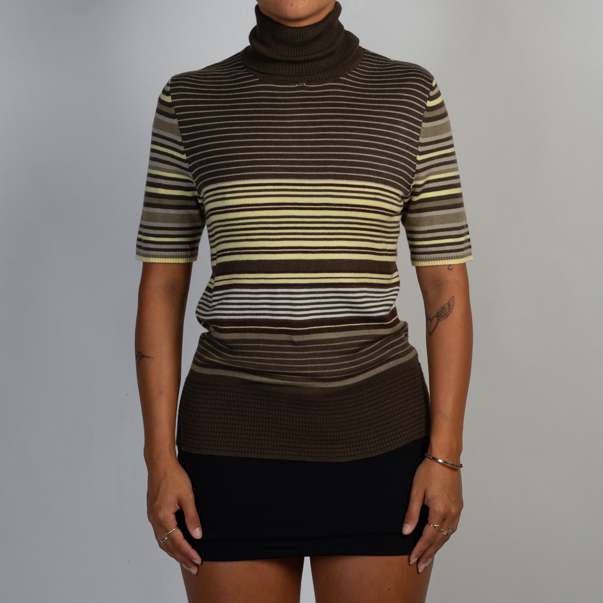 GREEN STRIPE TURTLENECK TOP