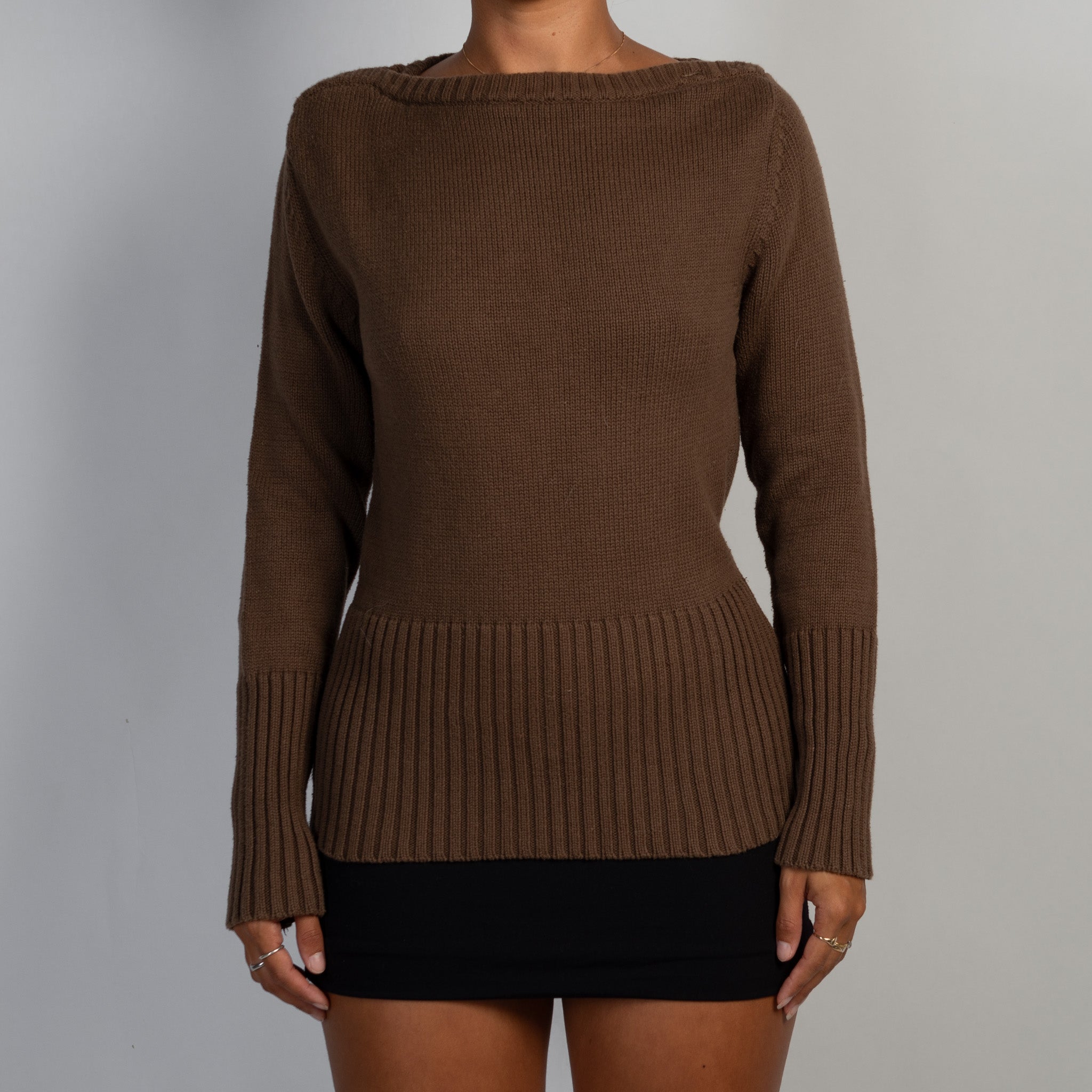 BROWN KNIT SWEATER