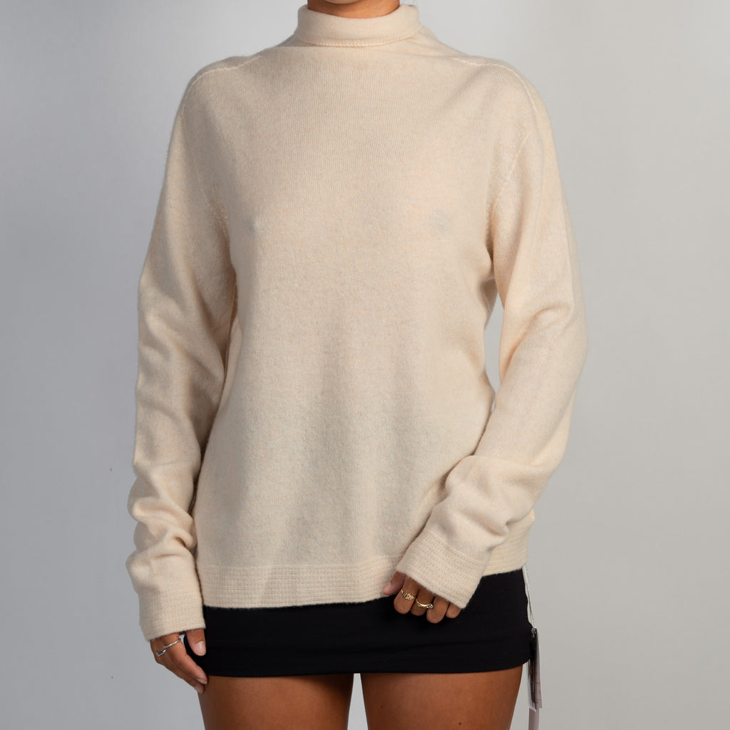 CREAM WOOL SWEATER