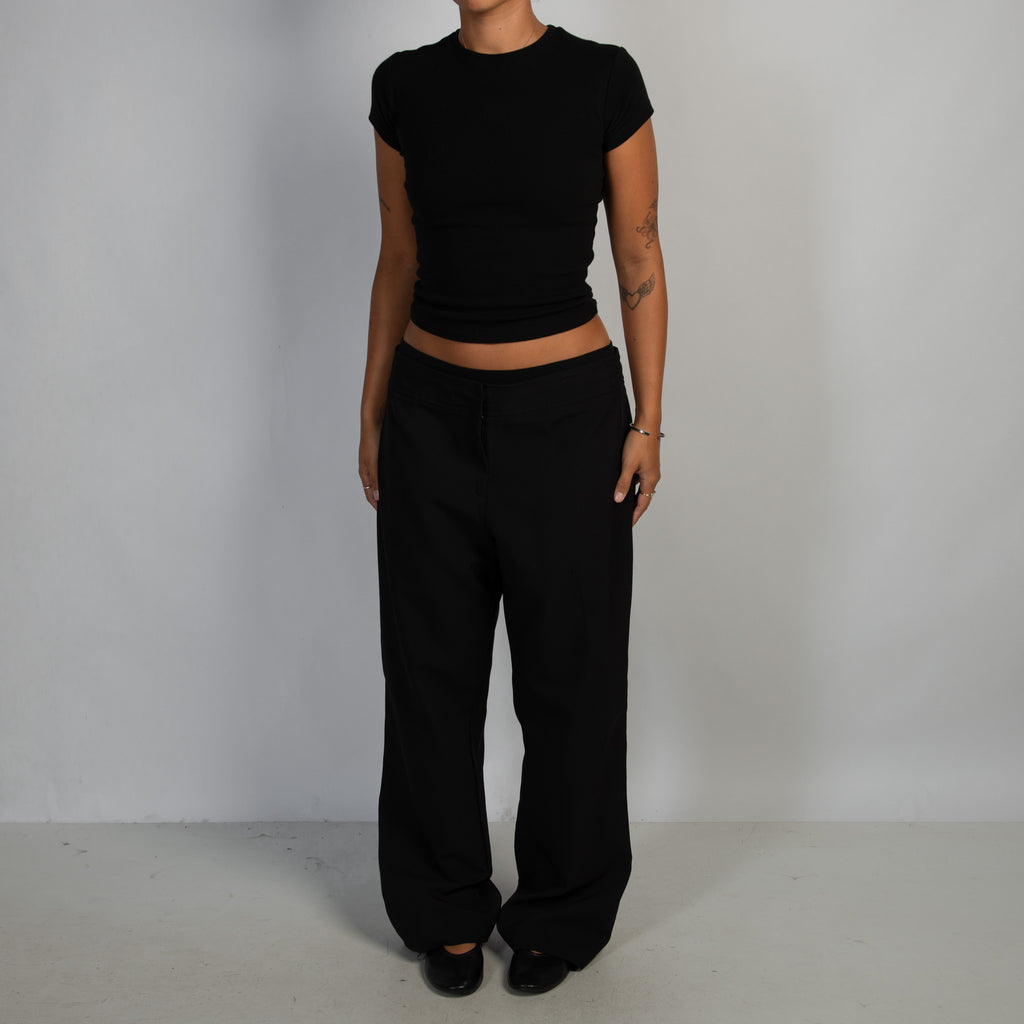 BLACK STRAIGHT LEG PANTS