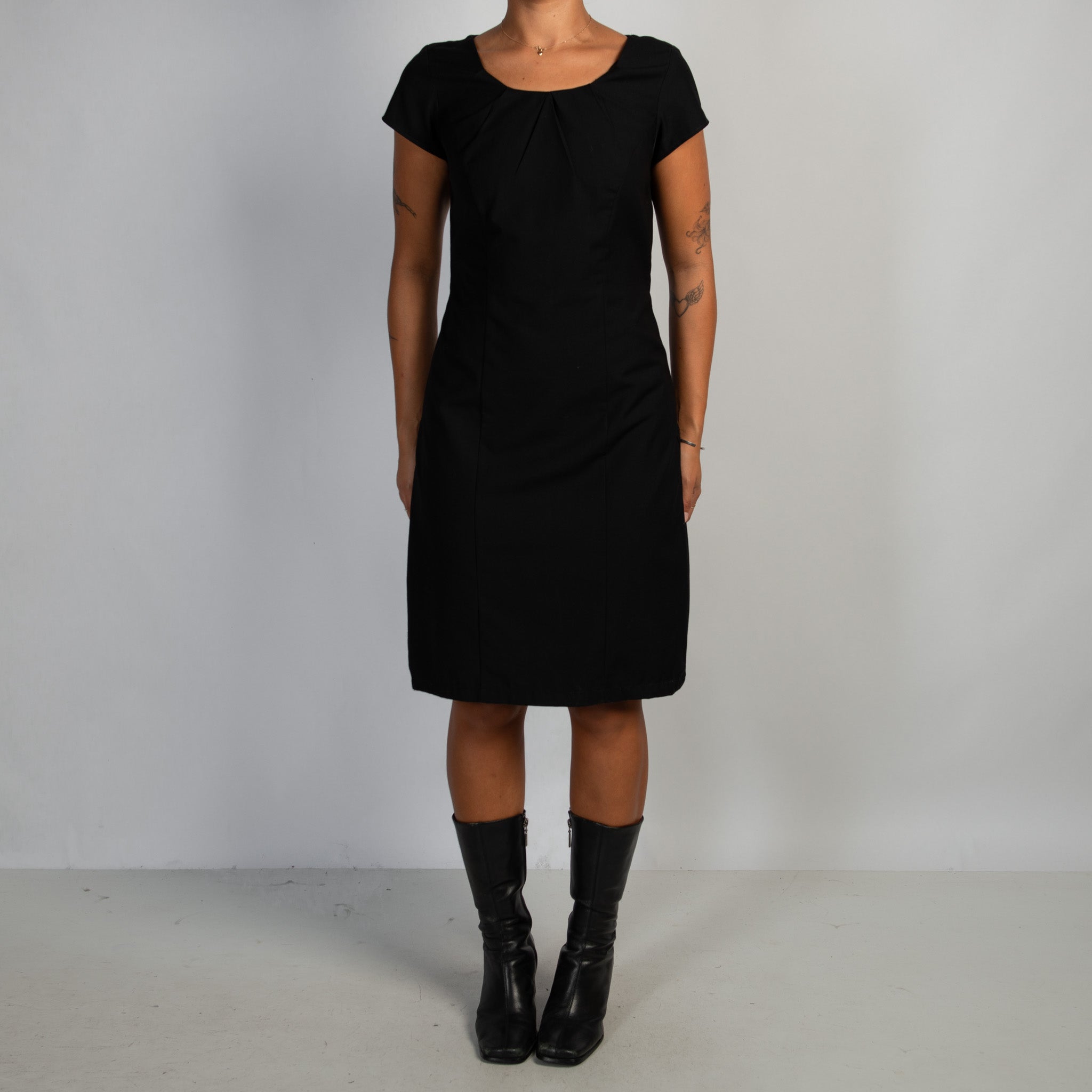 BLACK MIDI DRESS