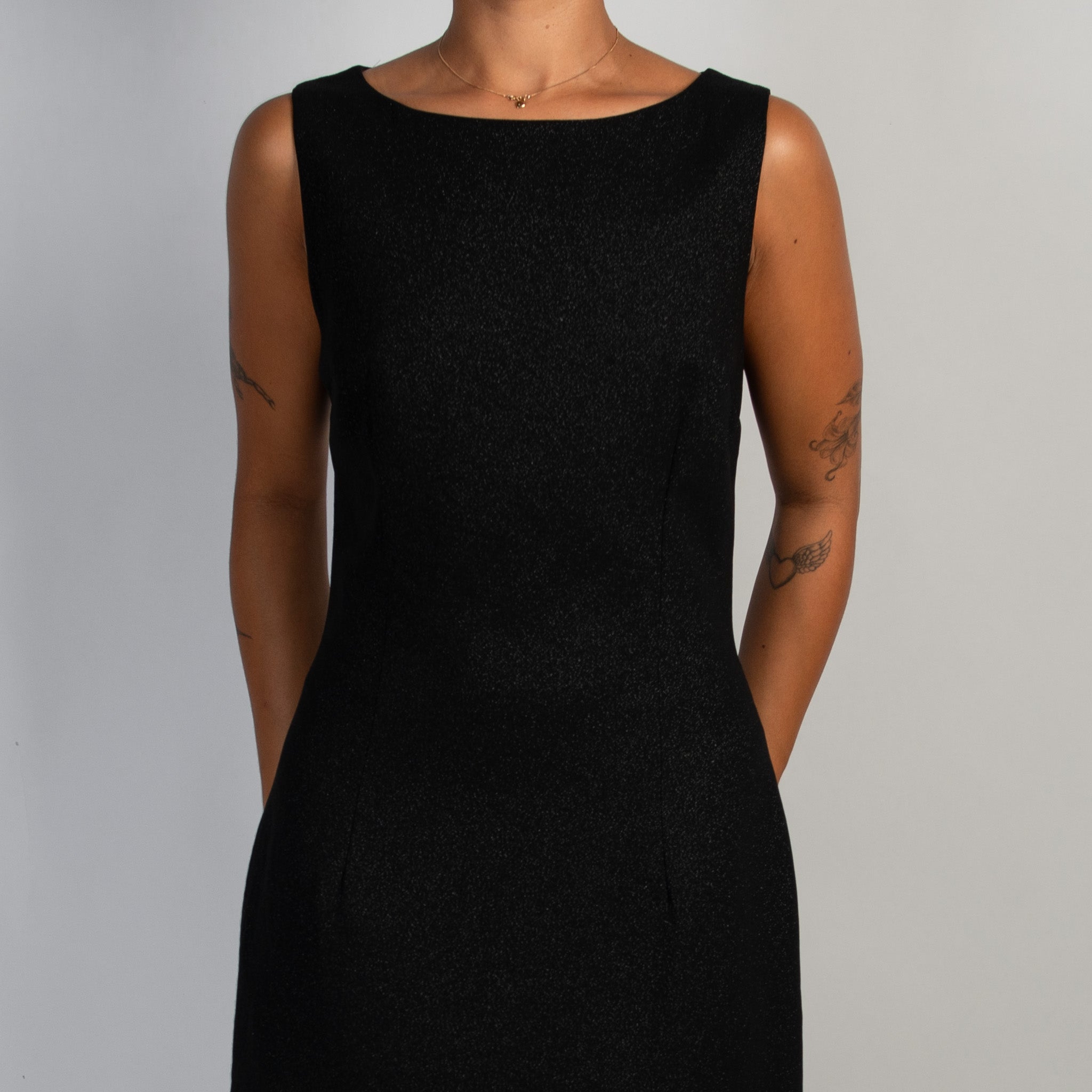 BLACK BOAT NECK DRESS