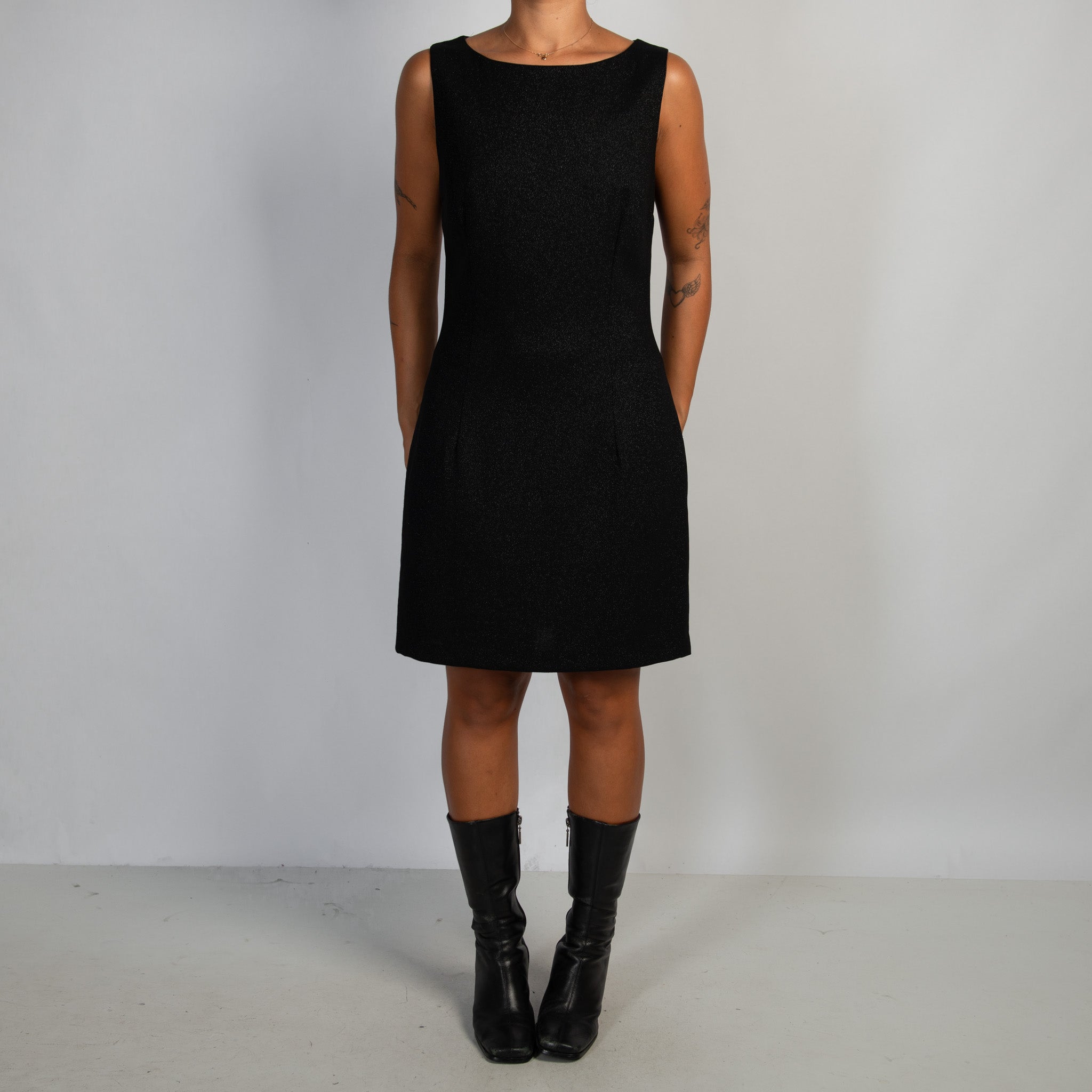 BLACK BOAT NECK DRESS