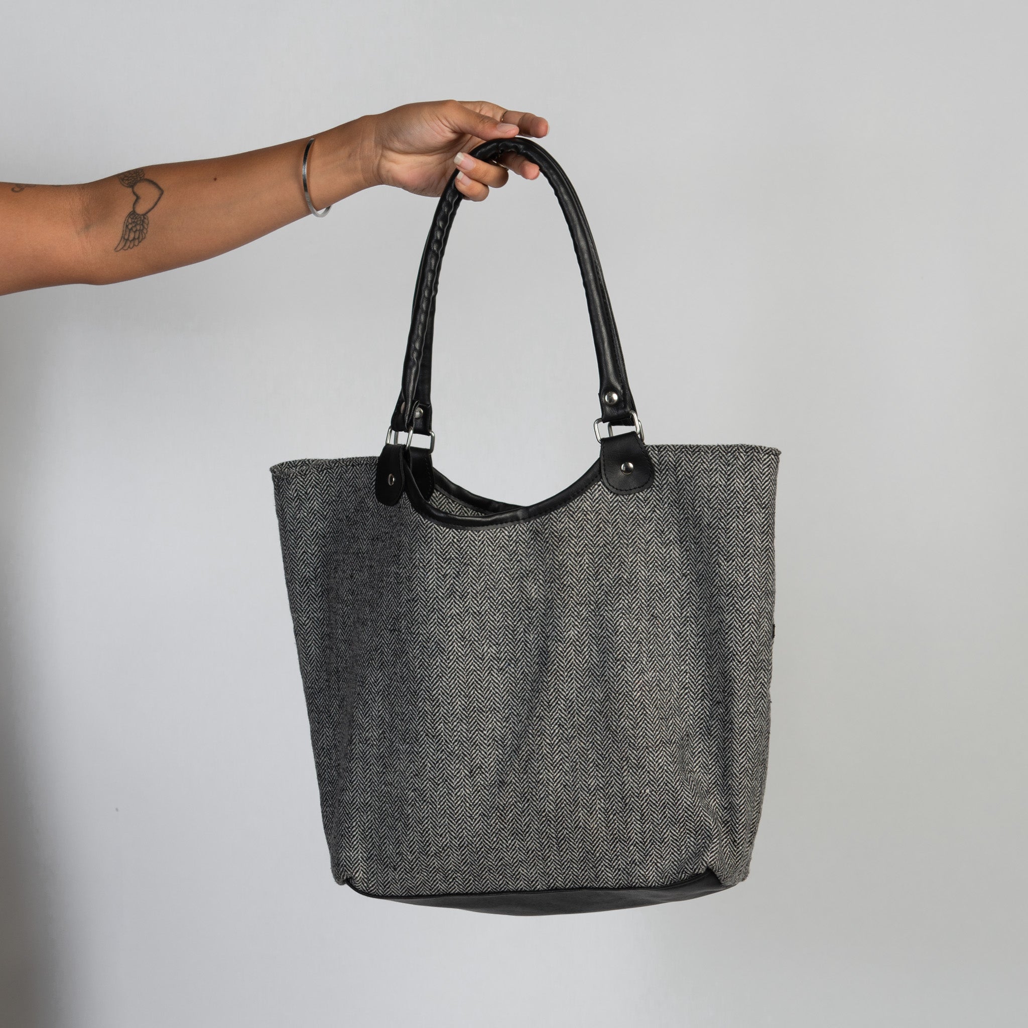 HERRINGBONE SHOULDER BAG