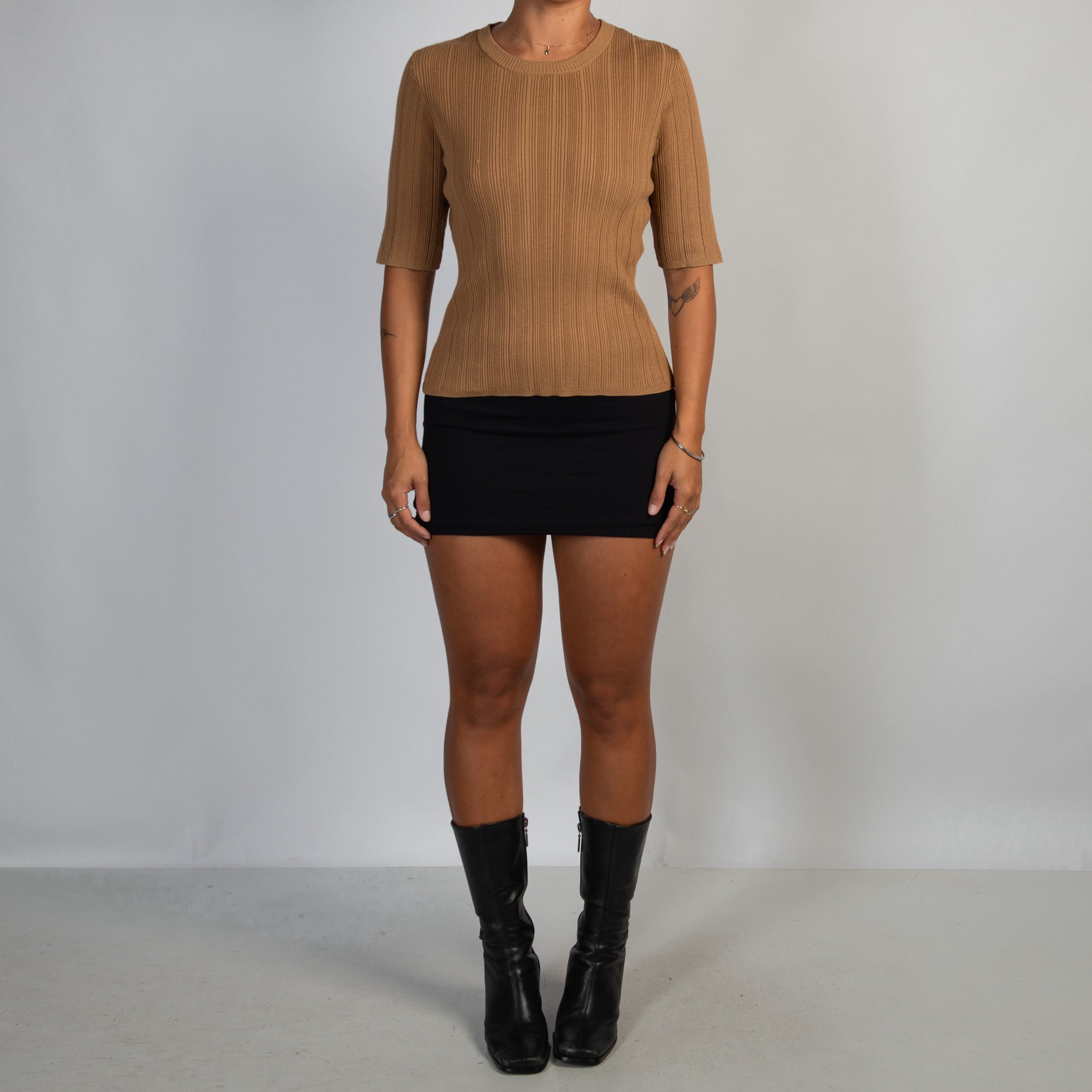 TAN RIB 1/2 SLEEVE TOP