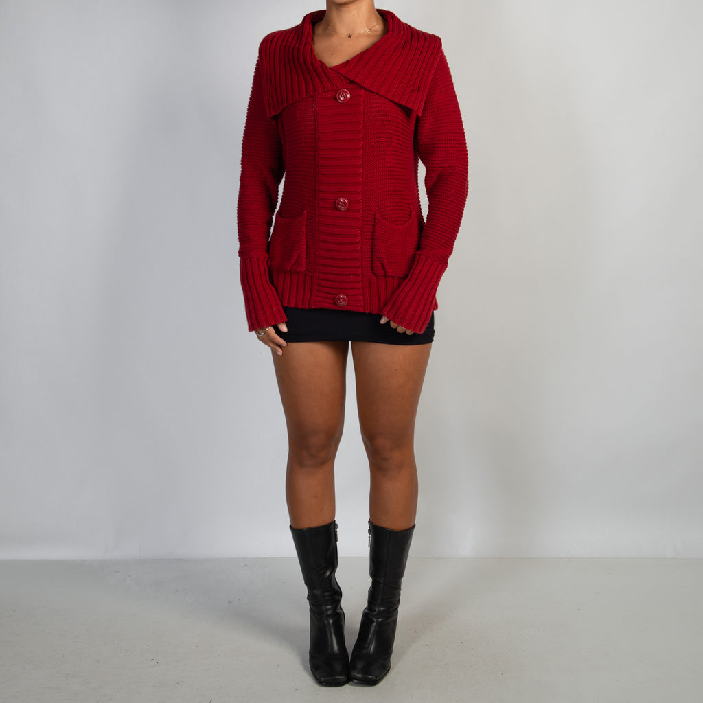 DEEP RED KNIT SWEATER
