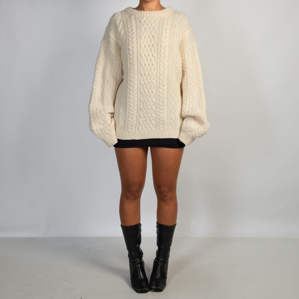 CABLE KNIT WOOL SWEATER