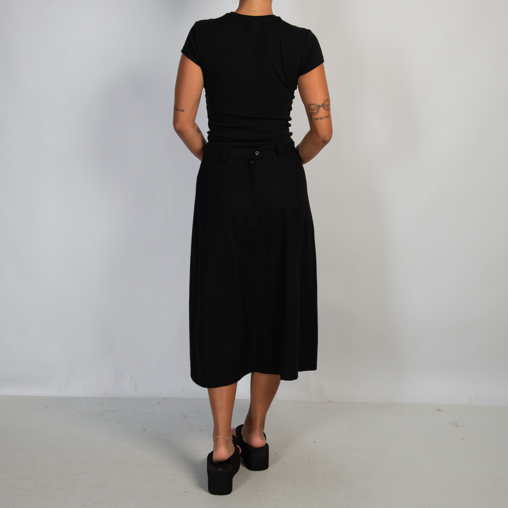 BLACK WOOL MIDI SKIRT