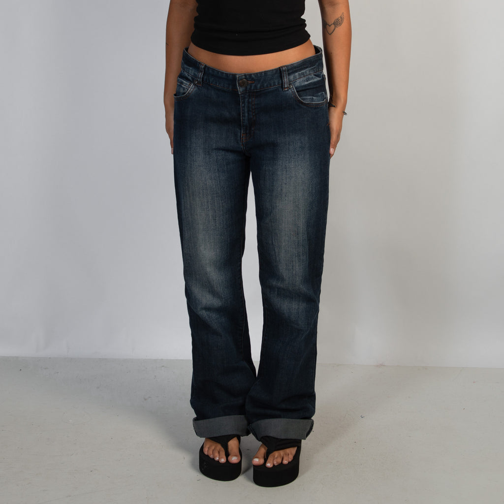 MID RISE BOOTCUT JEANS