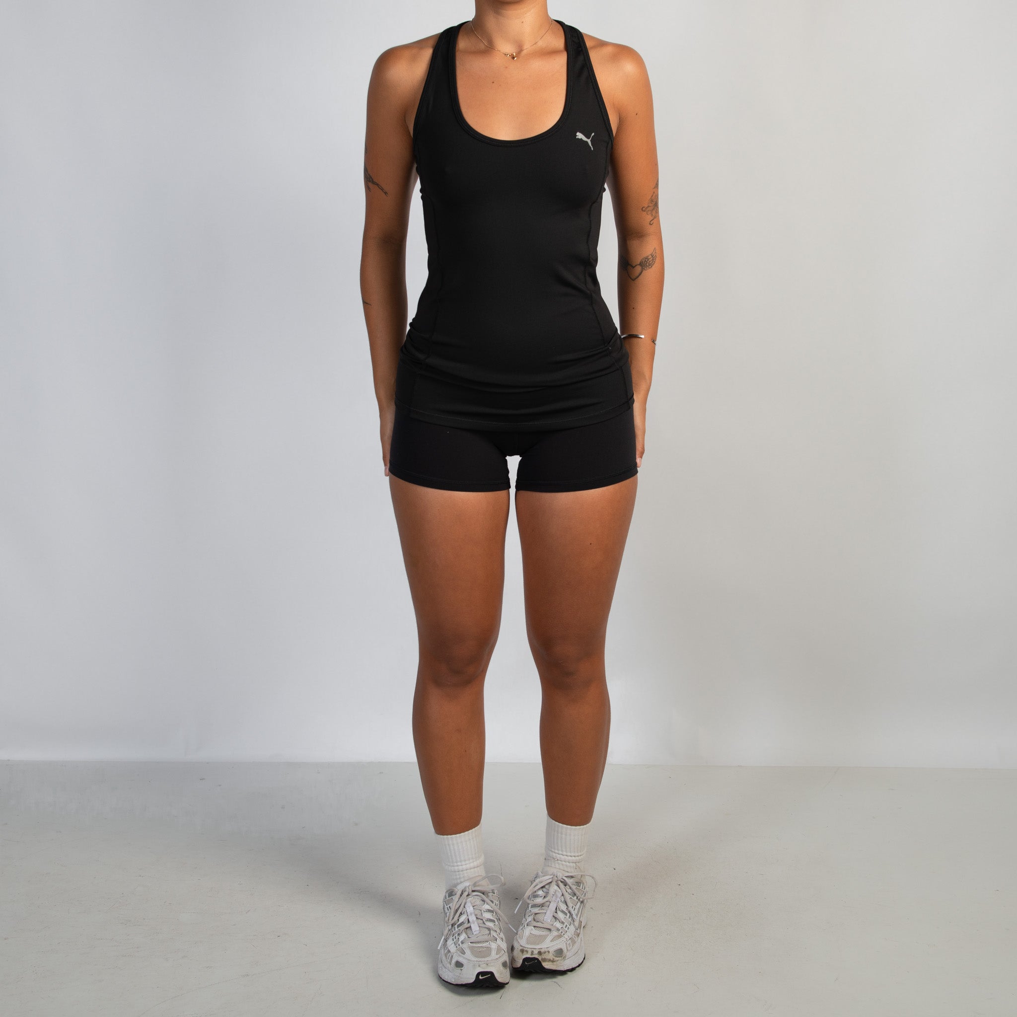 BLACK ACTIVE TANK TOP