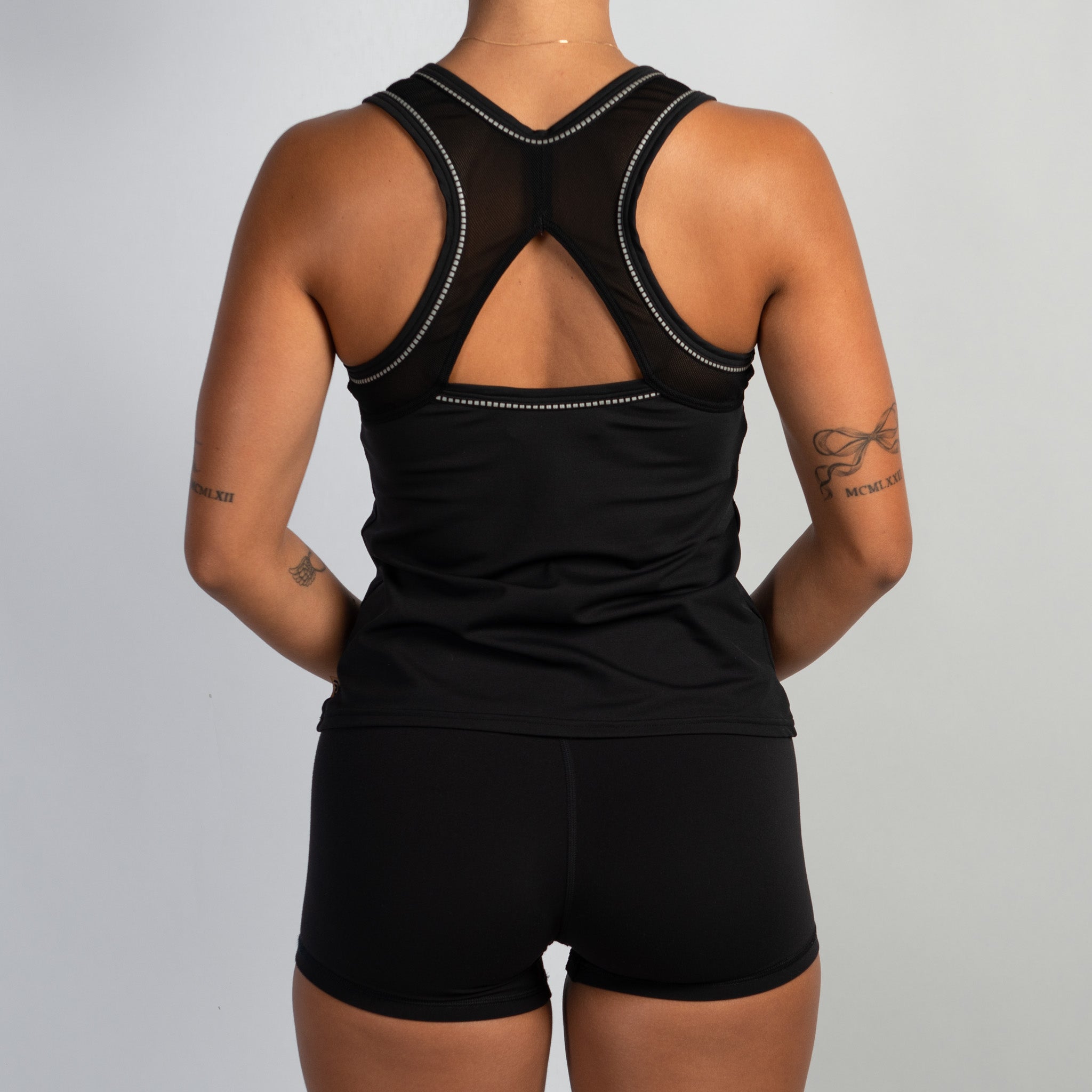 BLACK ACTIVE TANK TOP