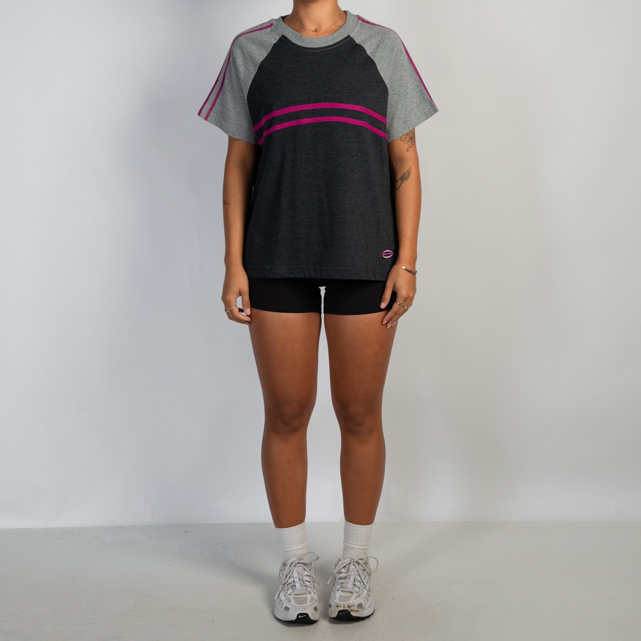 GREY RAGLAN TEE