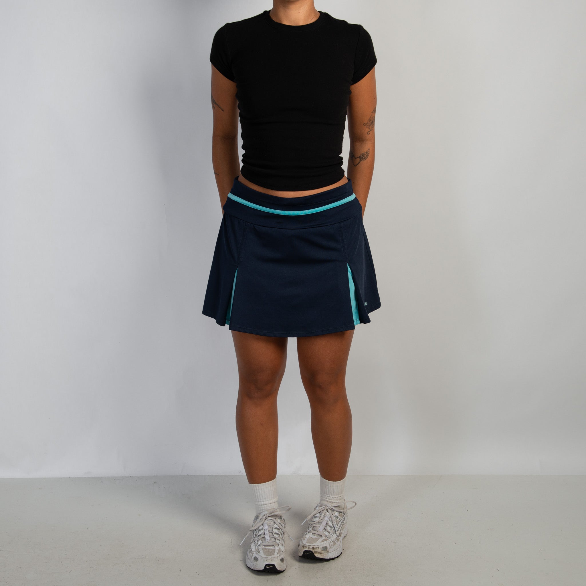 NAVY ACTIVE SKORT