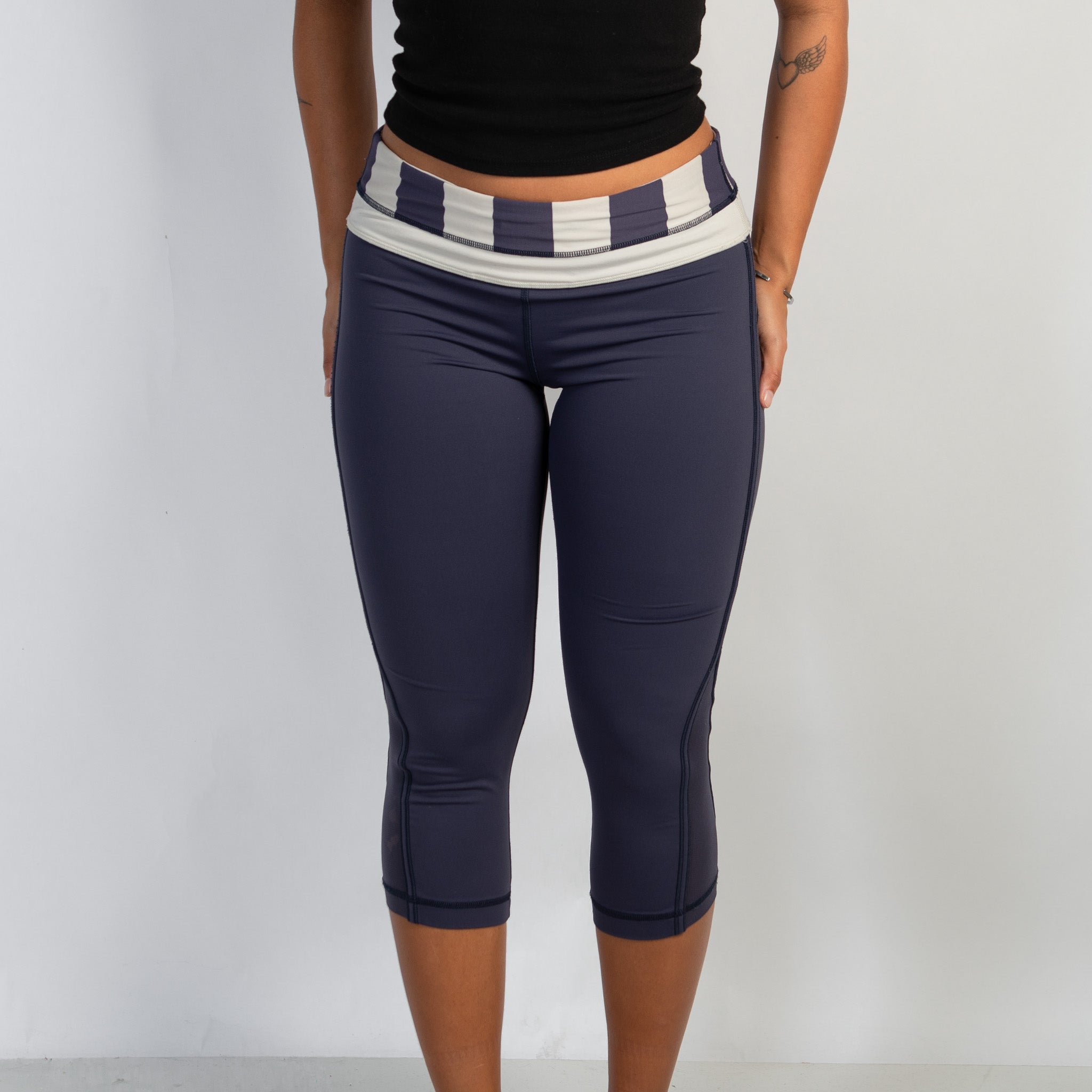 NAVY 3/4 TIGHTS