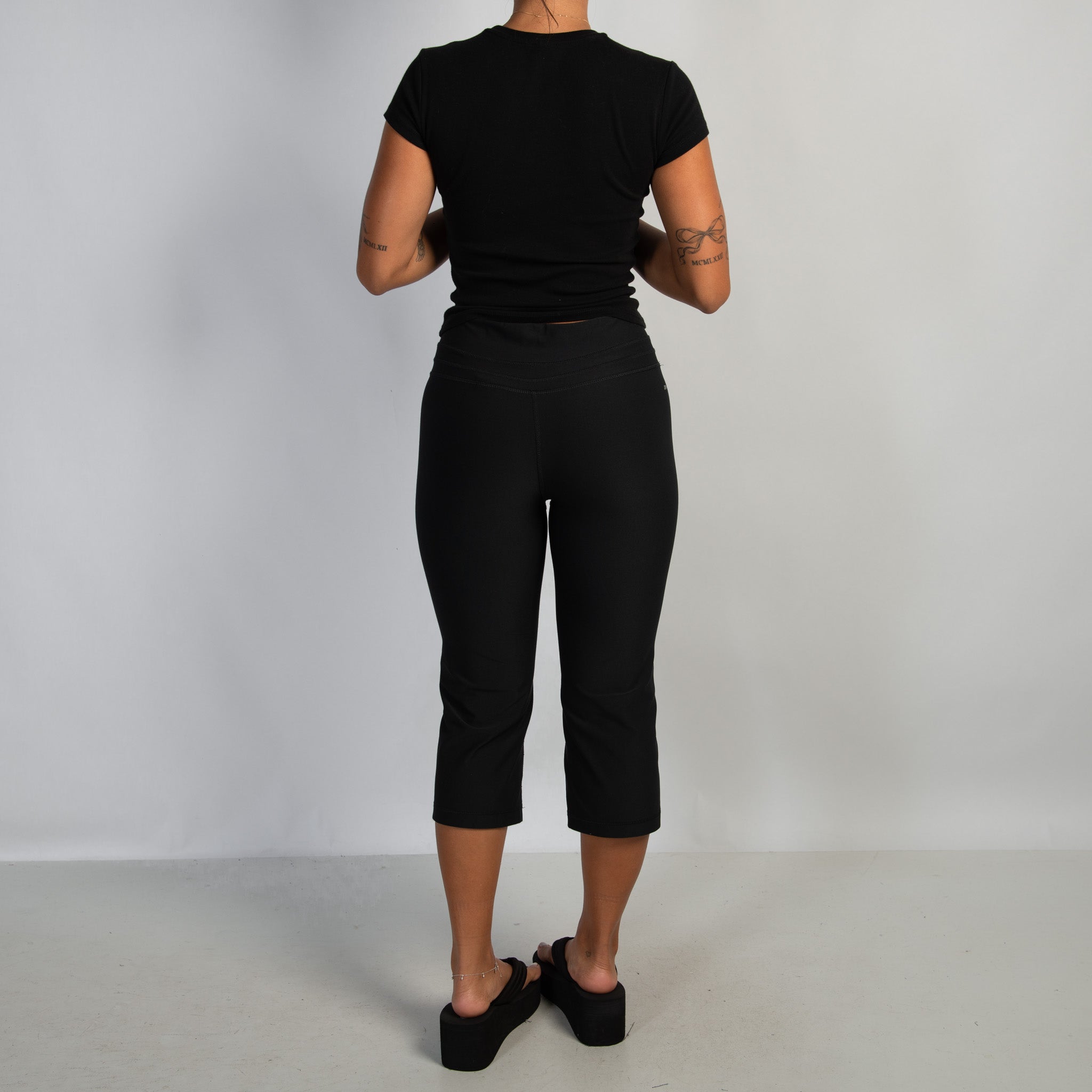 BLACK 3/4 TIGHTS