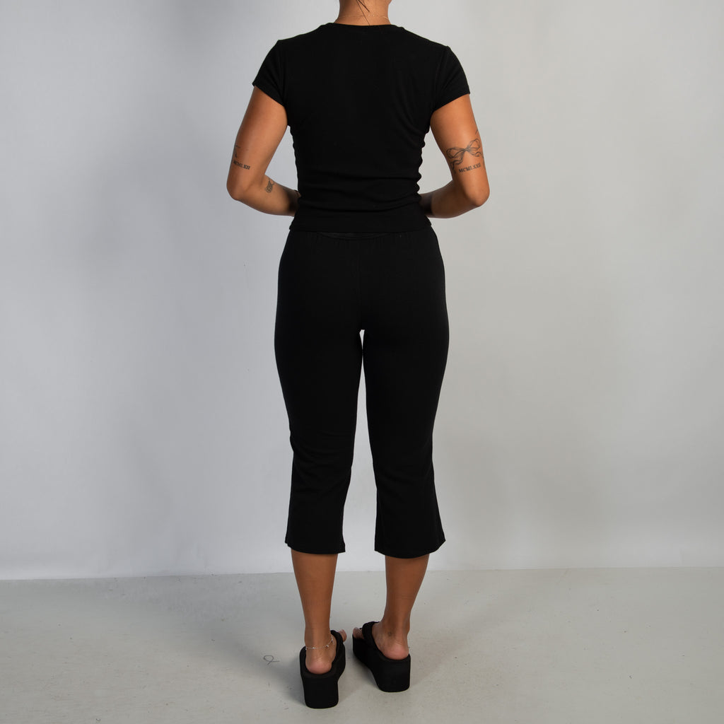 BLACK LOUNGE CAPRI PANTS