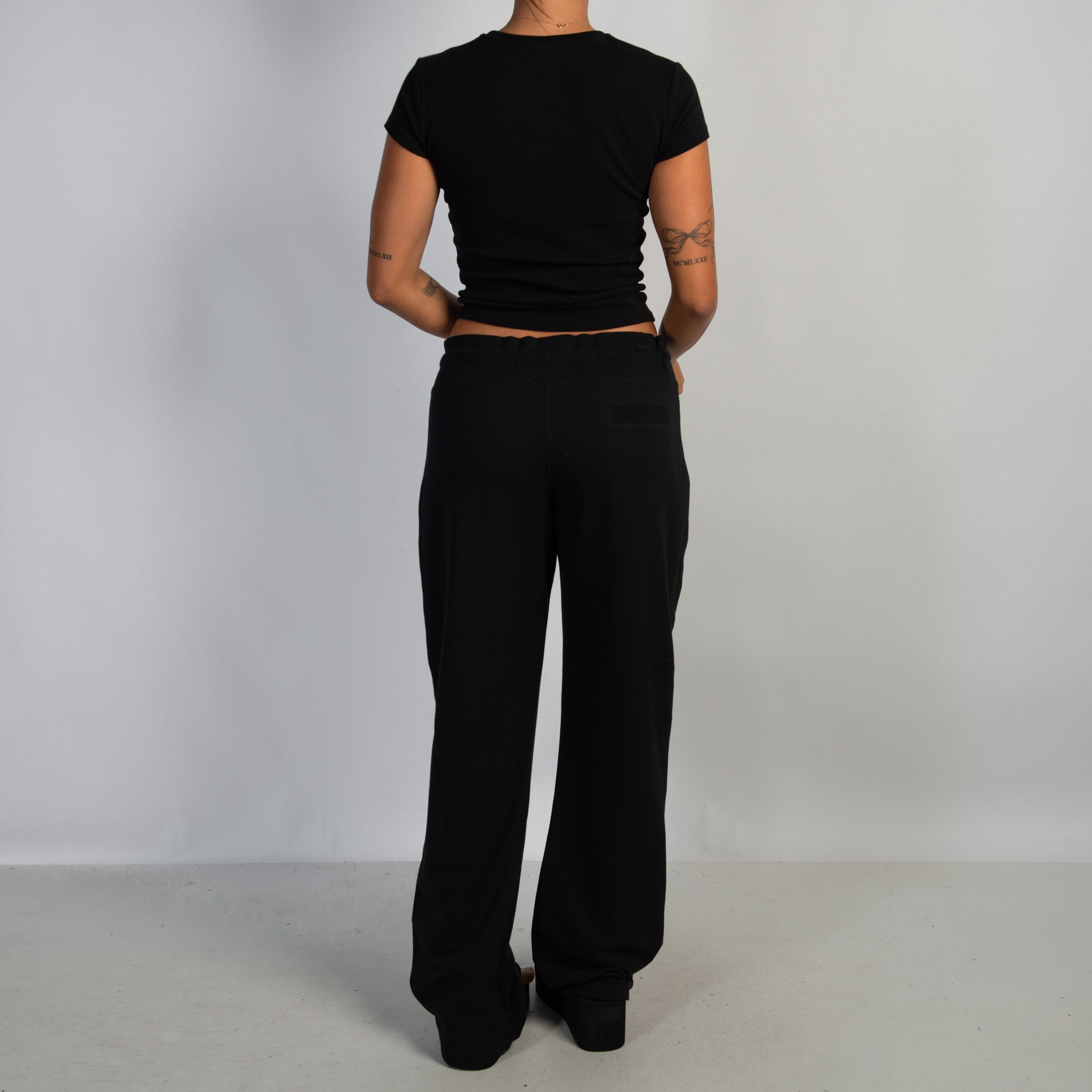 BLACK LOUNGE PANTS