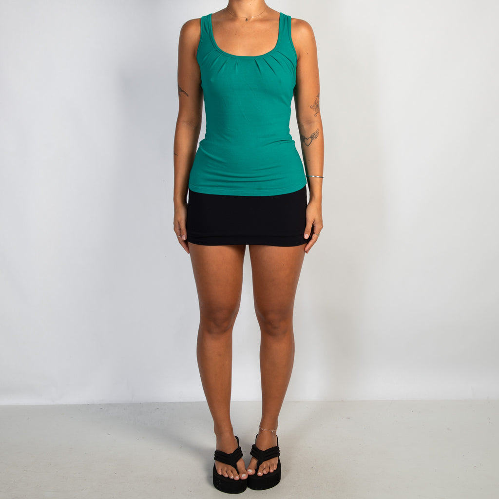 GREEN SCOOP TANK TOP