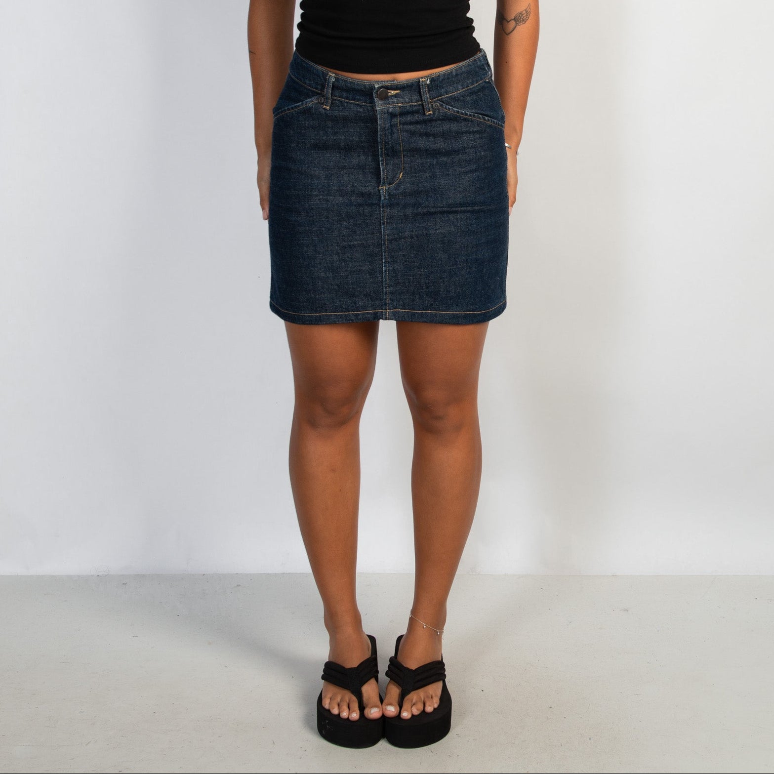 DARK WASH DENIM SKIRT