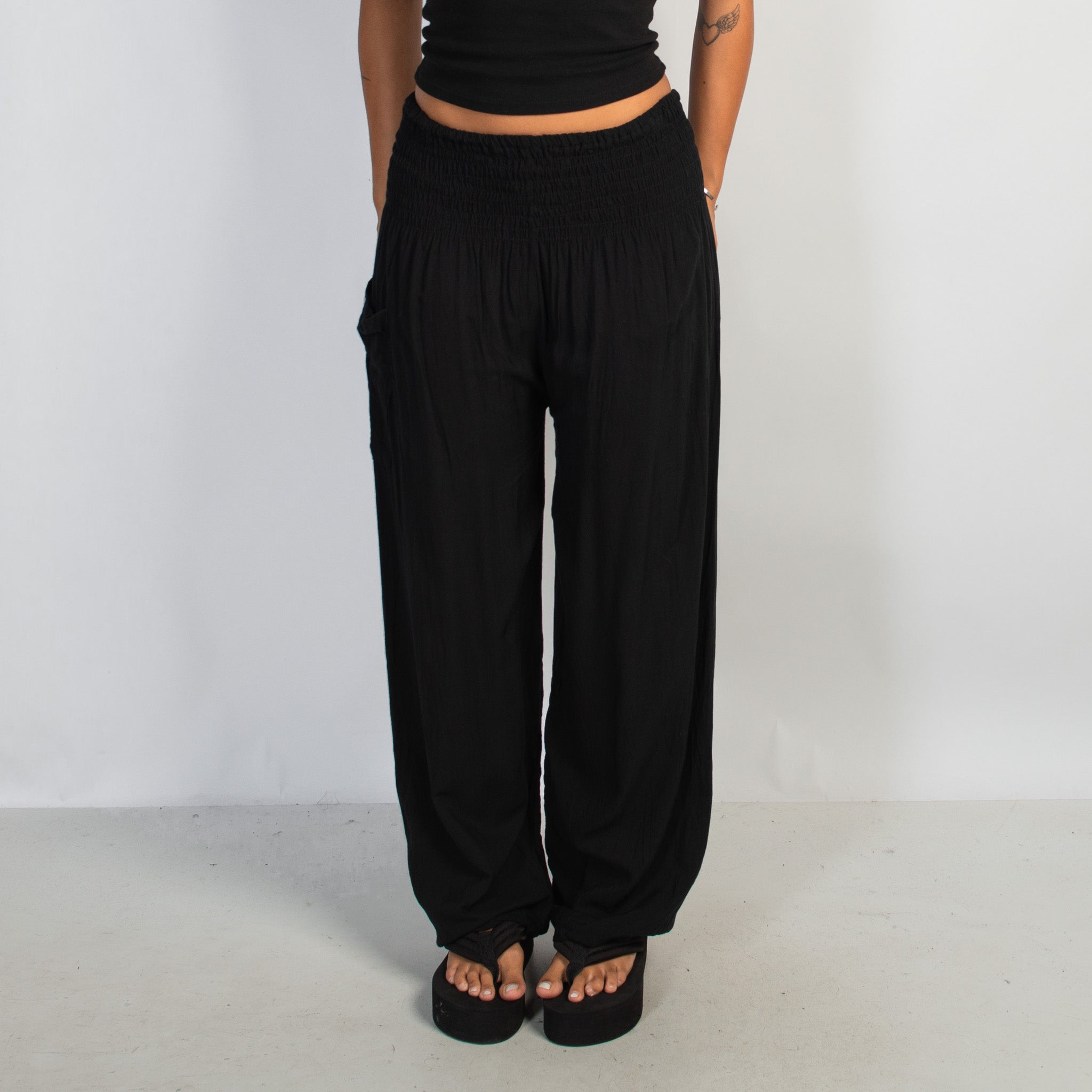 BLACK LOOSE FIT PANTS