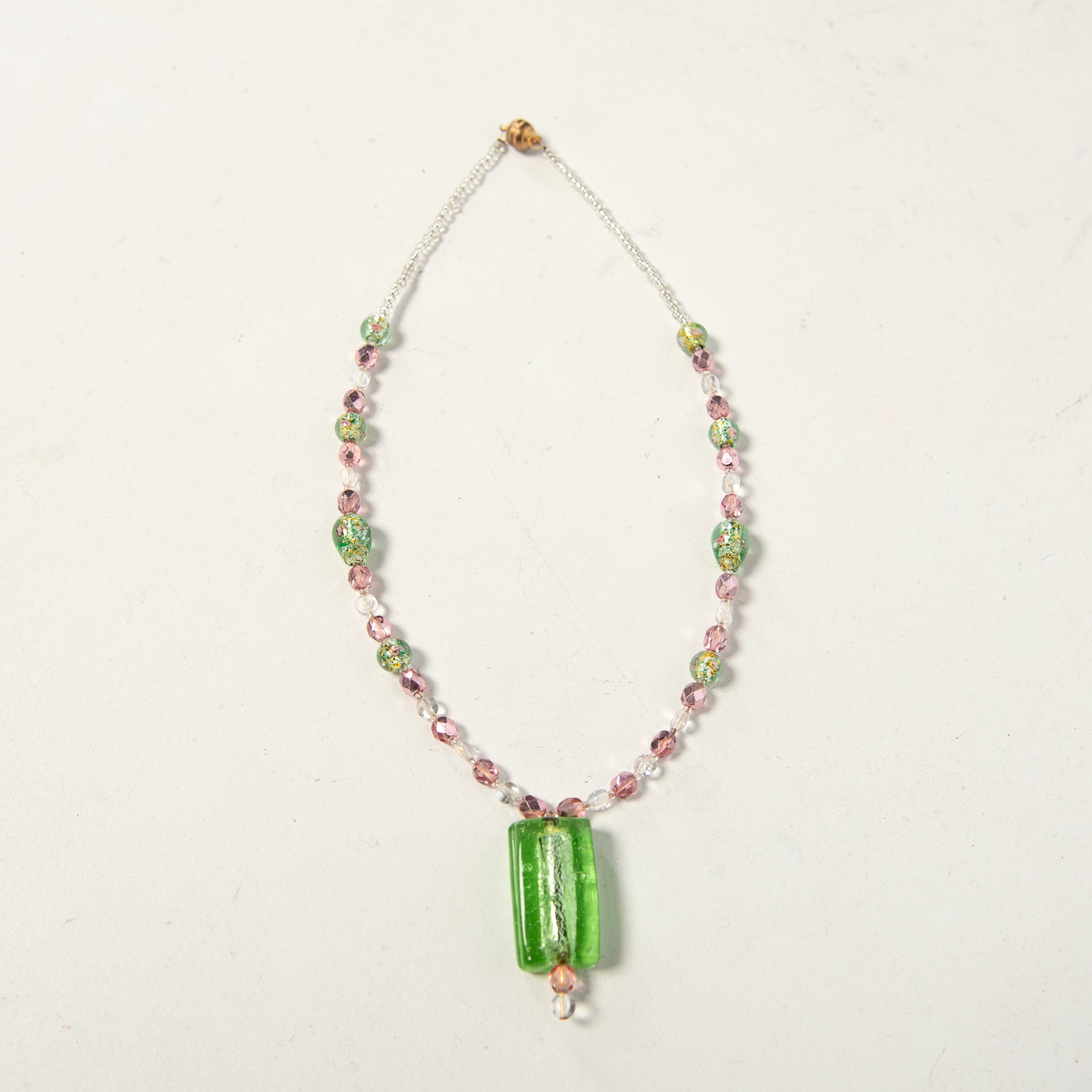 BEADED PENDANT NECKLACE