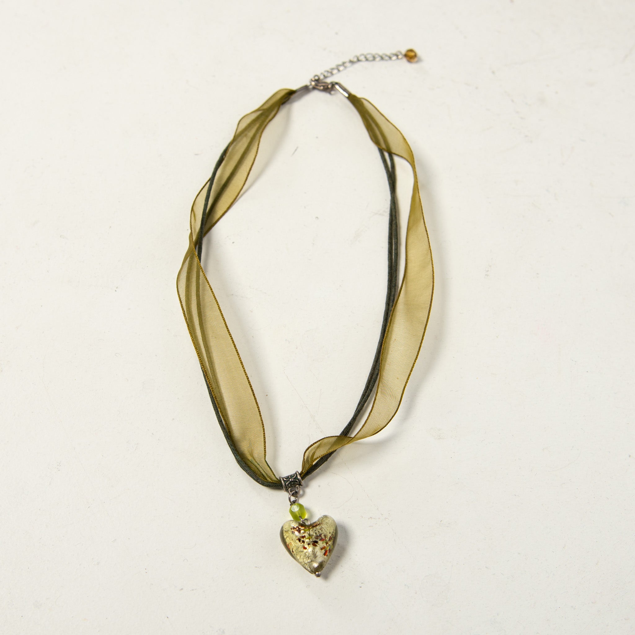 GREEN PENDANT NECKLACE