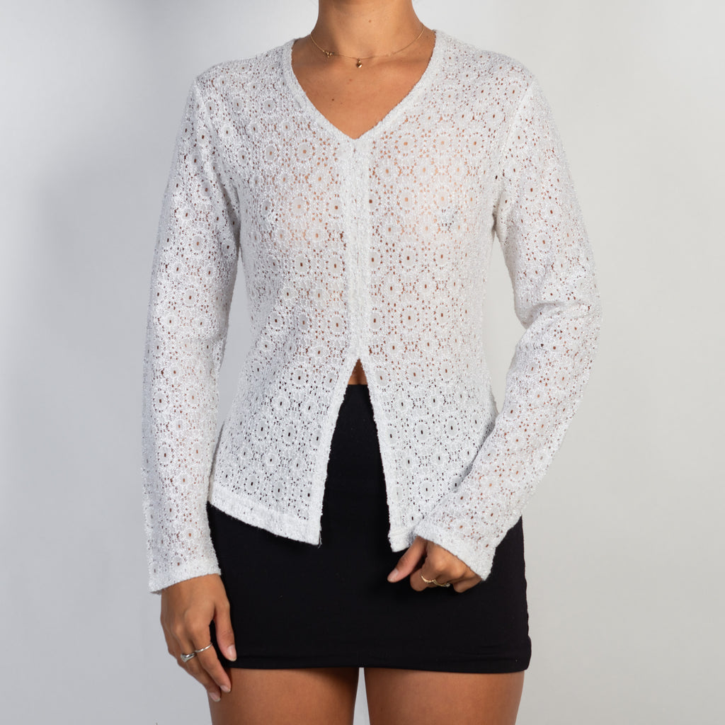 WHITE SHEER TEXTURED TOP
