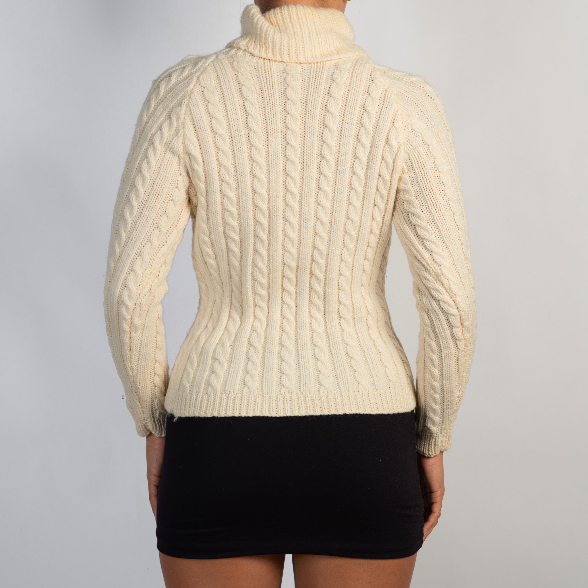 CREAM CABLE KNIT SWEATER