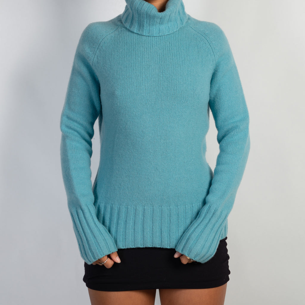 BLUE WOOL SWEATER