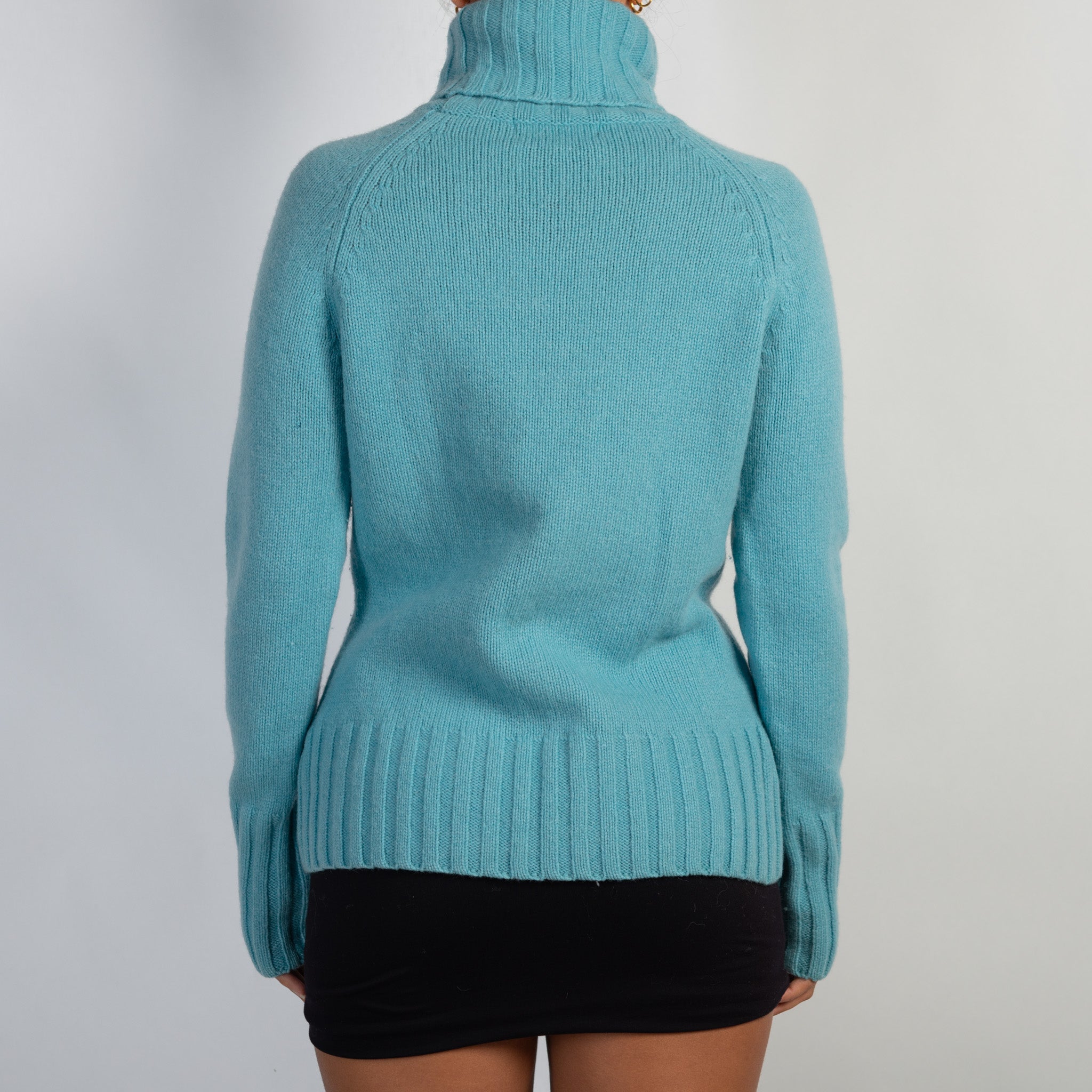 BLUE WOOL SWEATER