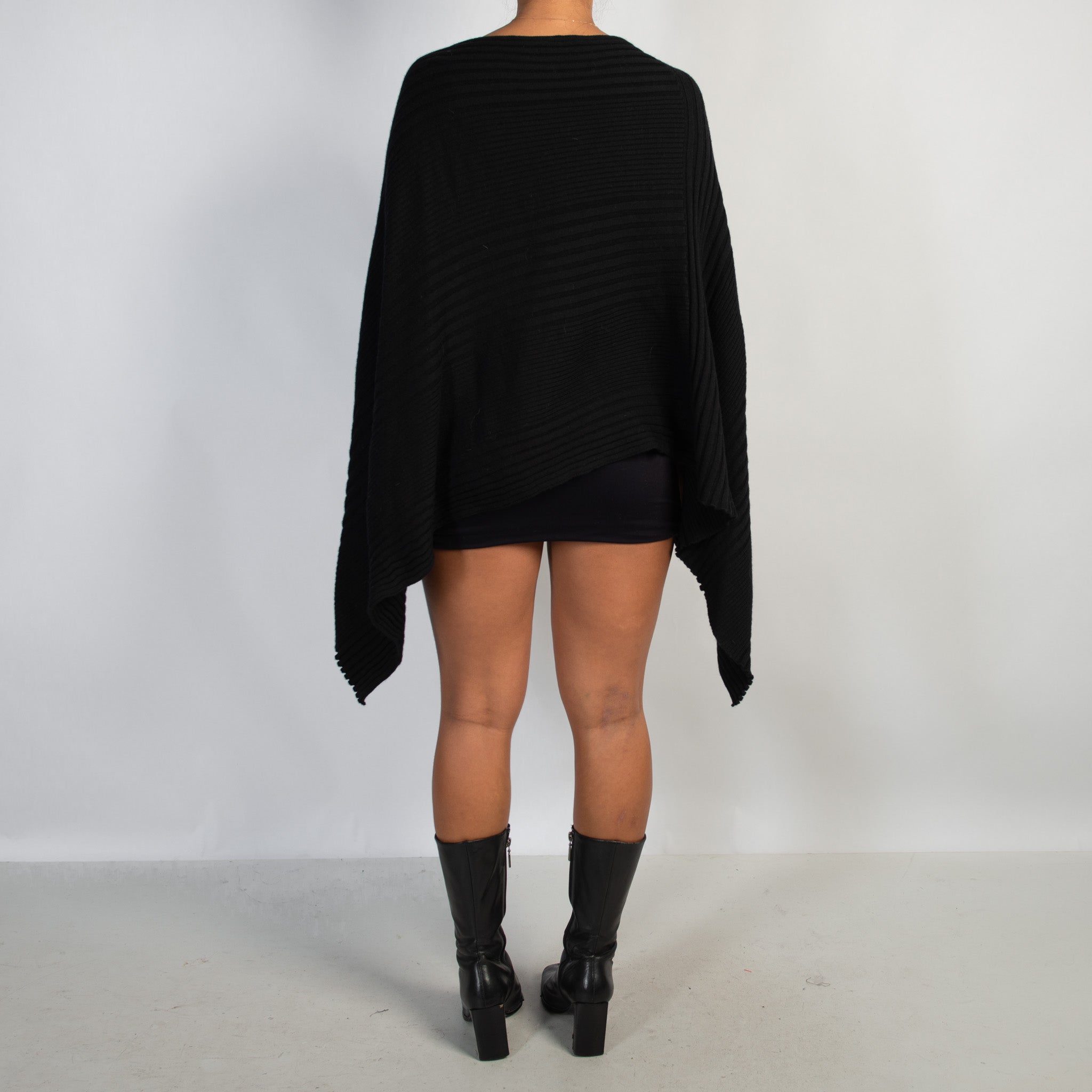 BLACK WOOL KNIT PONCHO