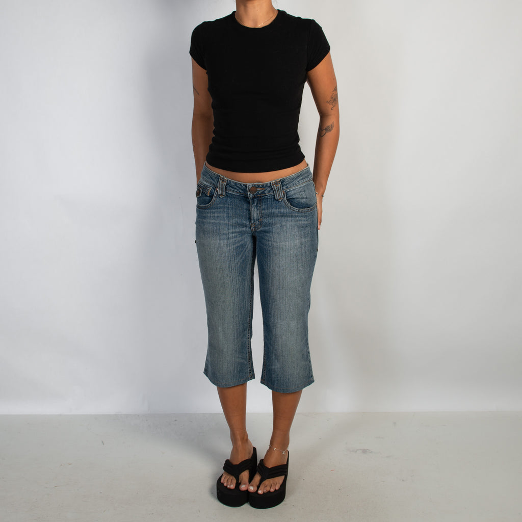 DENIM CAPRI JEANS