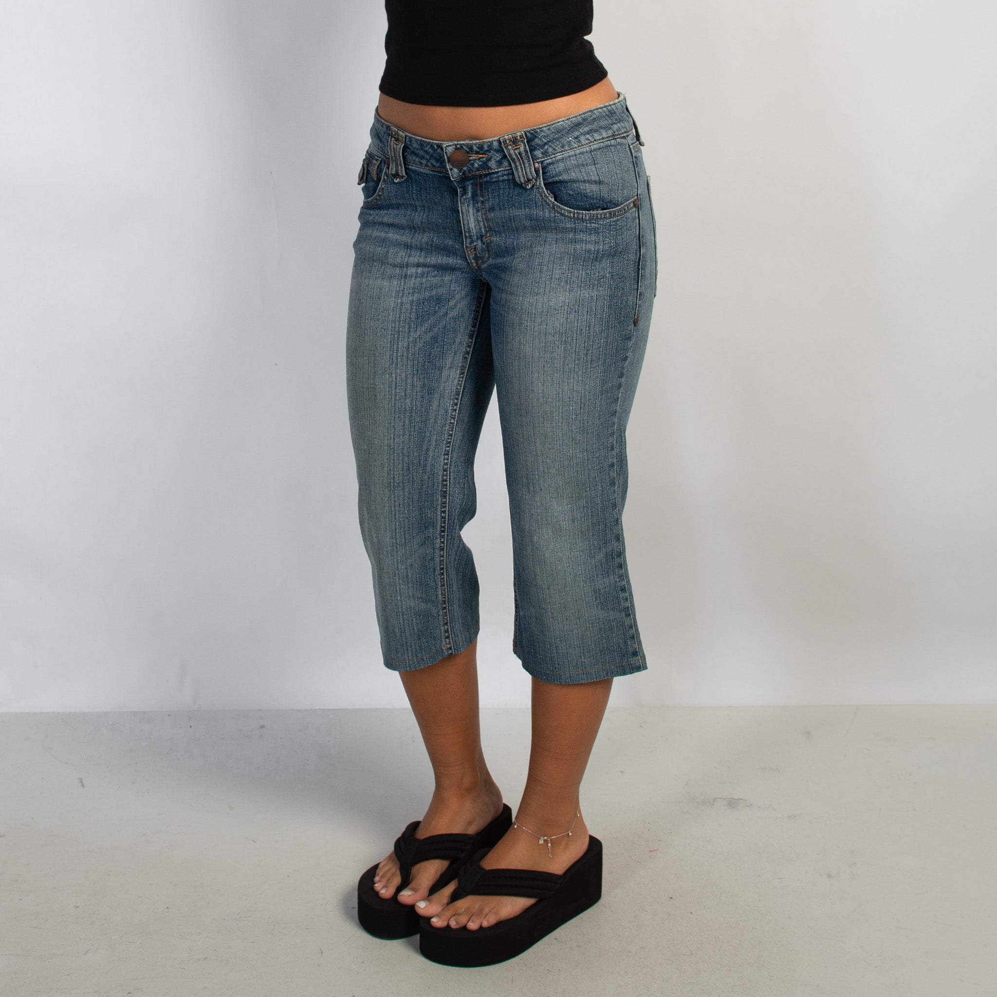 DENIM CAPRI JEANS