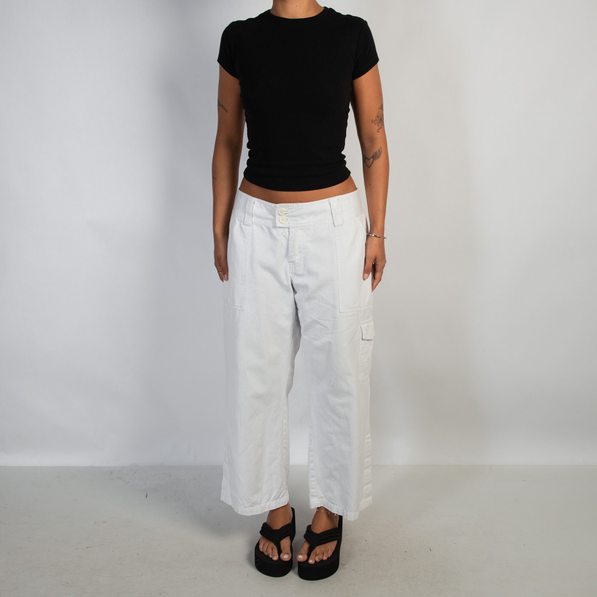 WHITE CARGO CROP PANTS