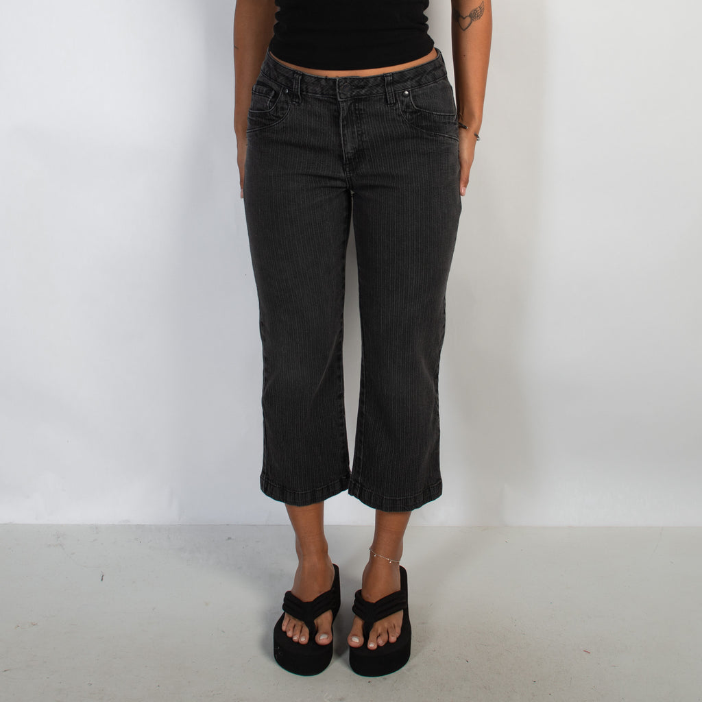 PINSTRIPE CAPRI JEANS