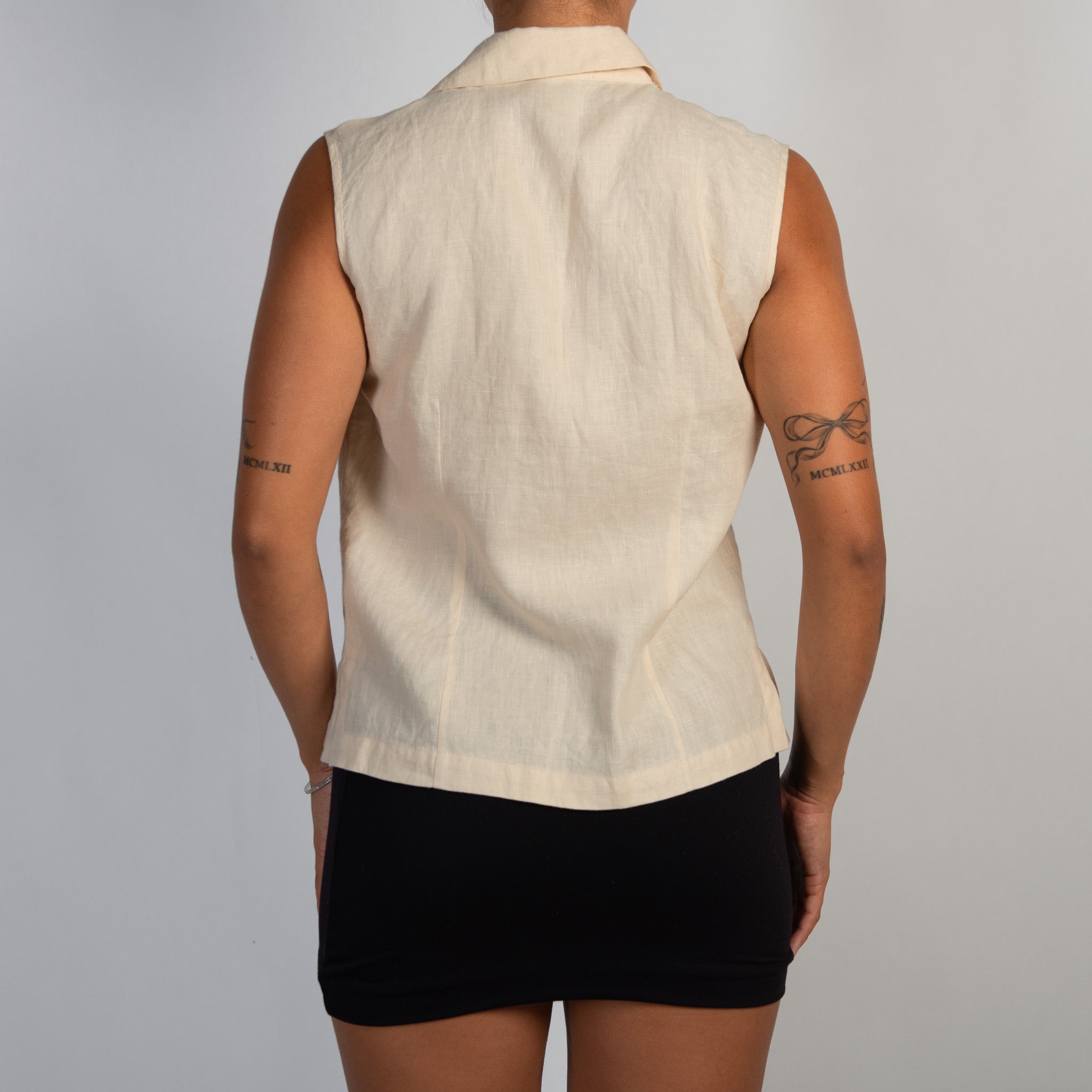 BEIGE LINEN SLEEVELESS BLOUSE