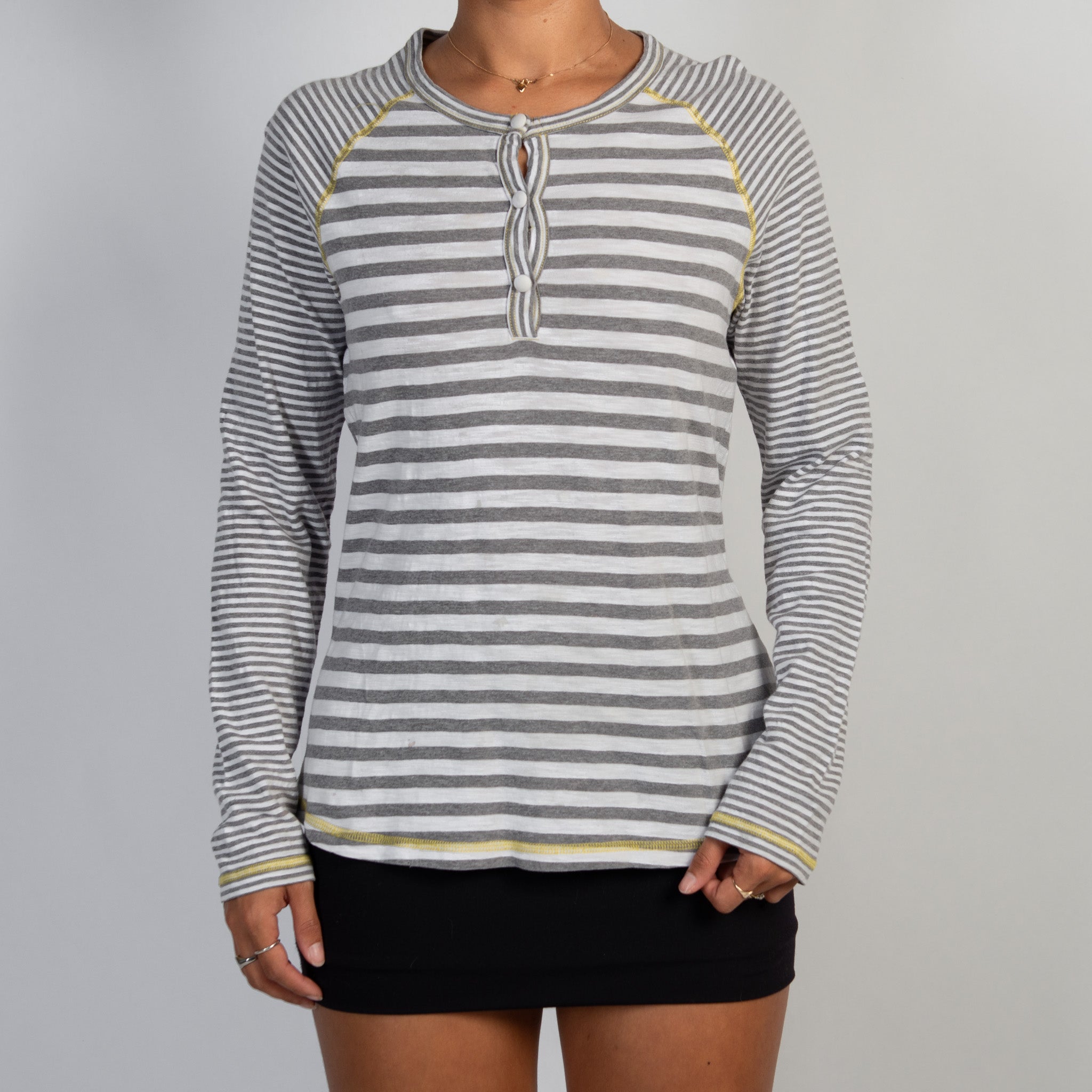 STRIPE LONG SLEEVE TOP