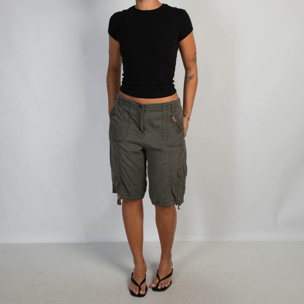 KHAKI CARGO LONGLINE SHORTS