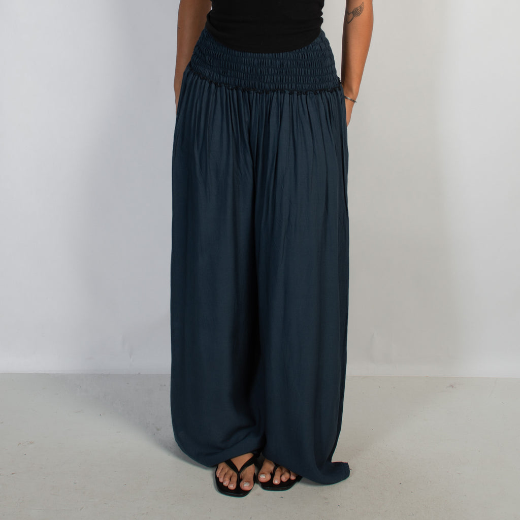 NAVY WIDE LEG RELAXED PANTS