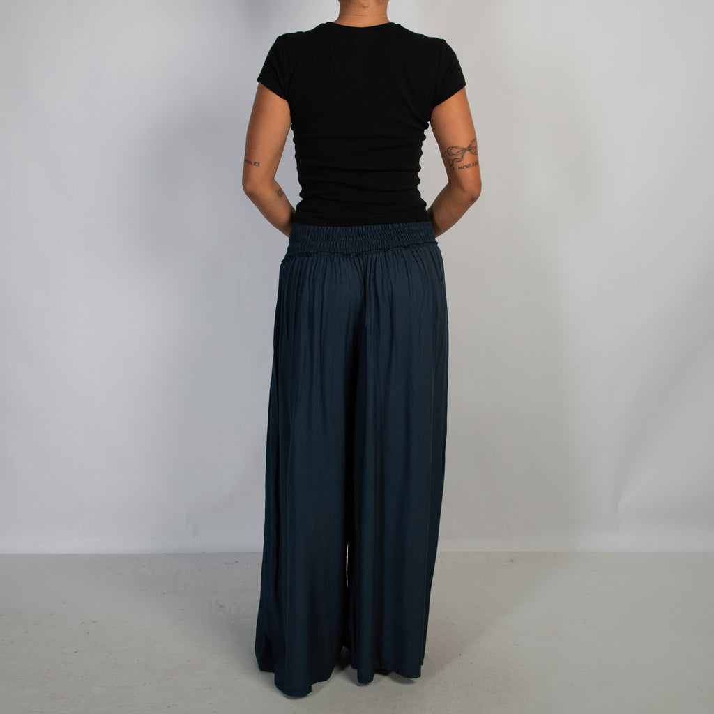 NAVY WIDE LEG RELAXED PANTS
