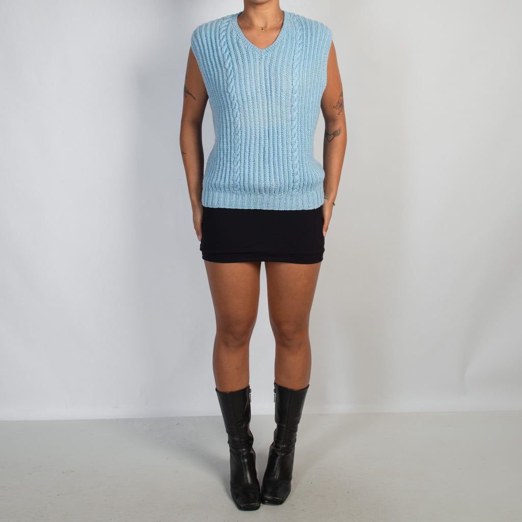 BLUE KNIT VEST