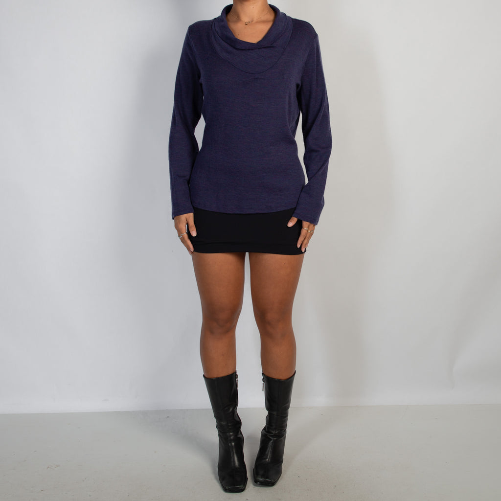 DEEP PURPLE WOOL TOP