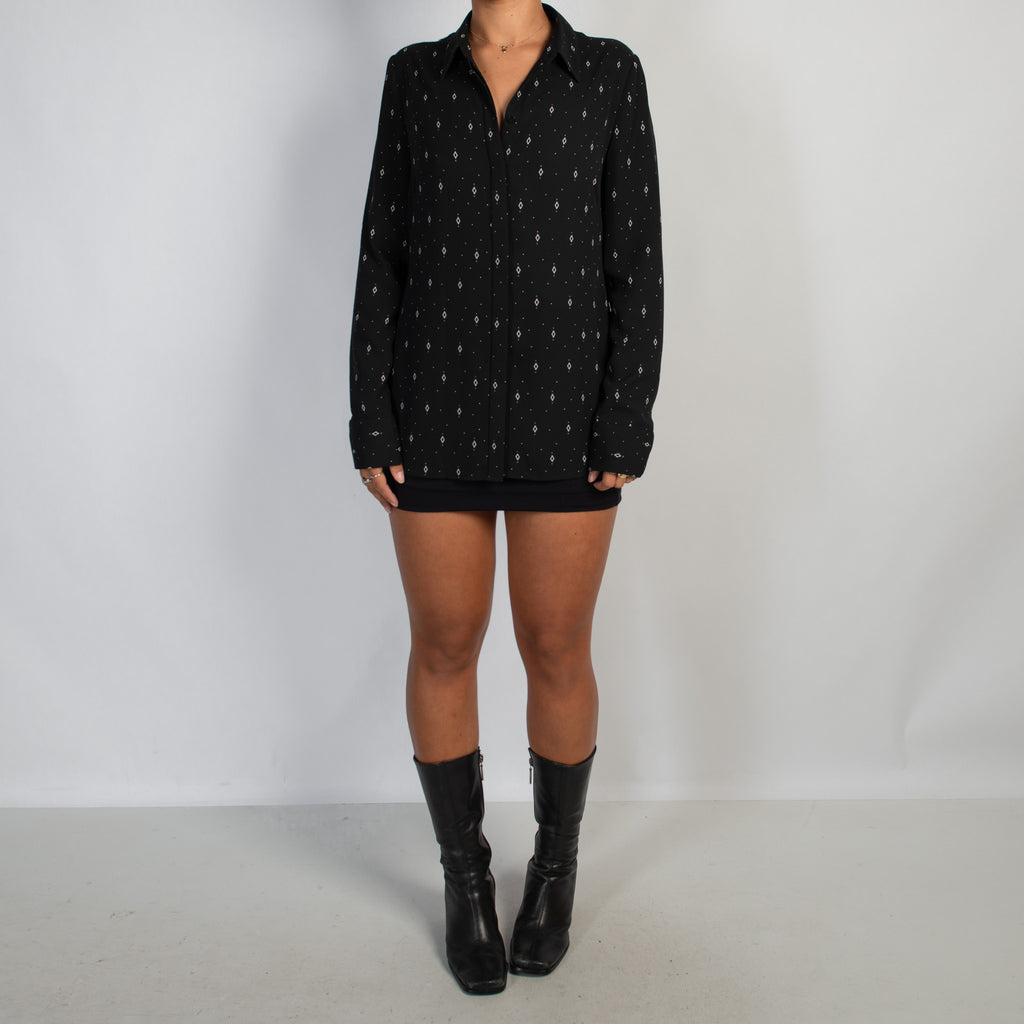 BLACK PATTERN BLOUSE
