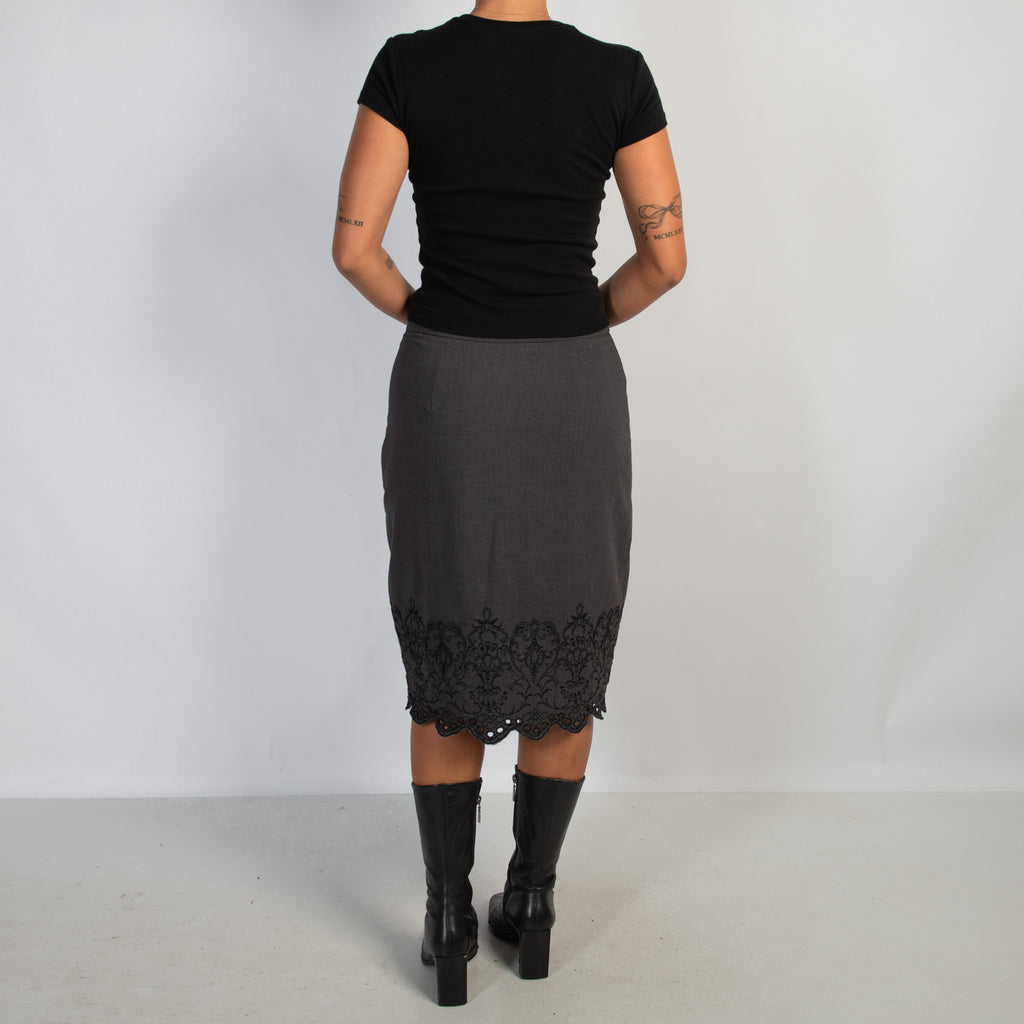 GREY EMBROIDERED MIDI SKIRT